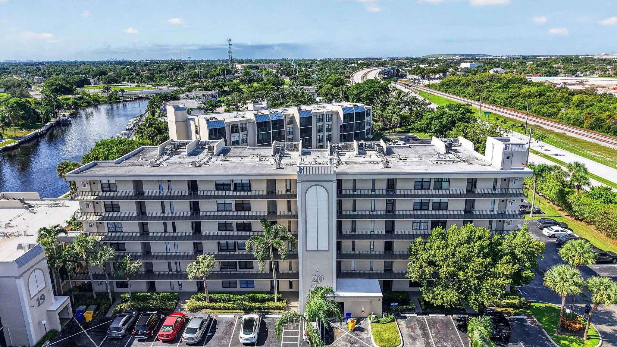 20 ROYAL PALM Way #301