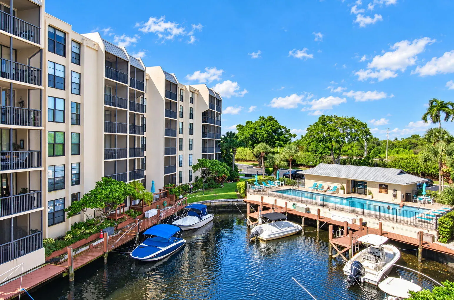 20 ROYAL PALM Way #301