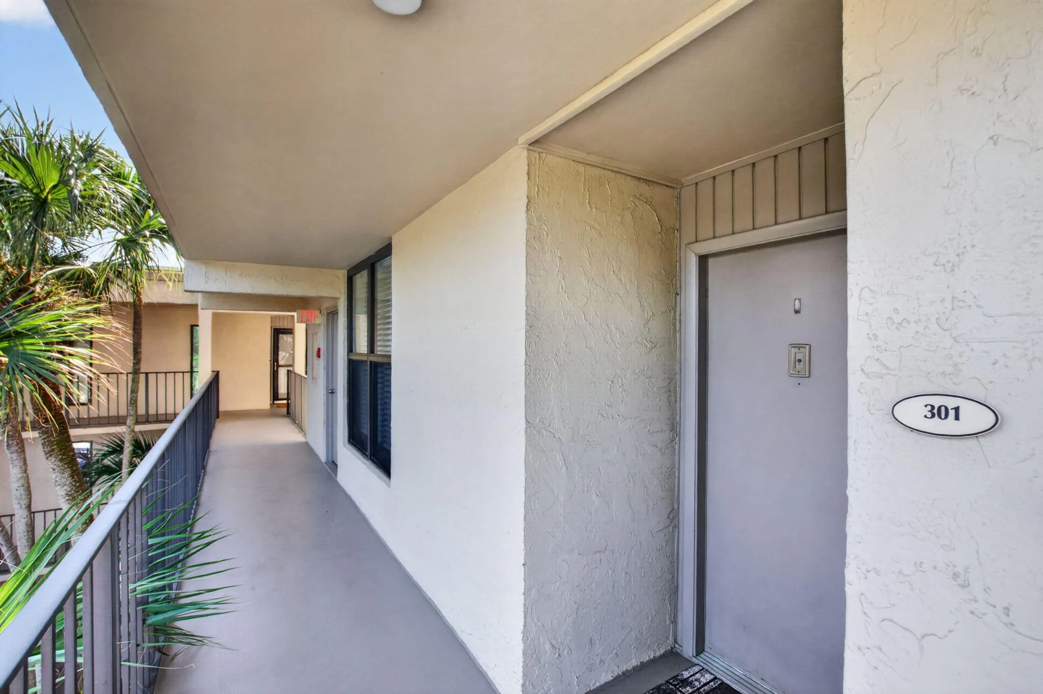 20 ROYAL PALM Way #301