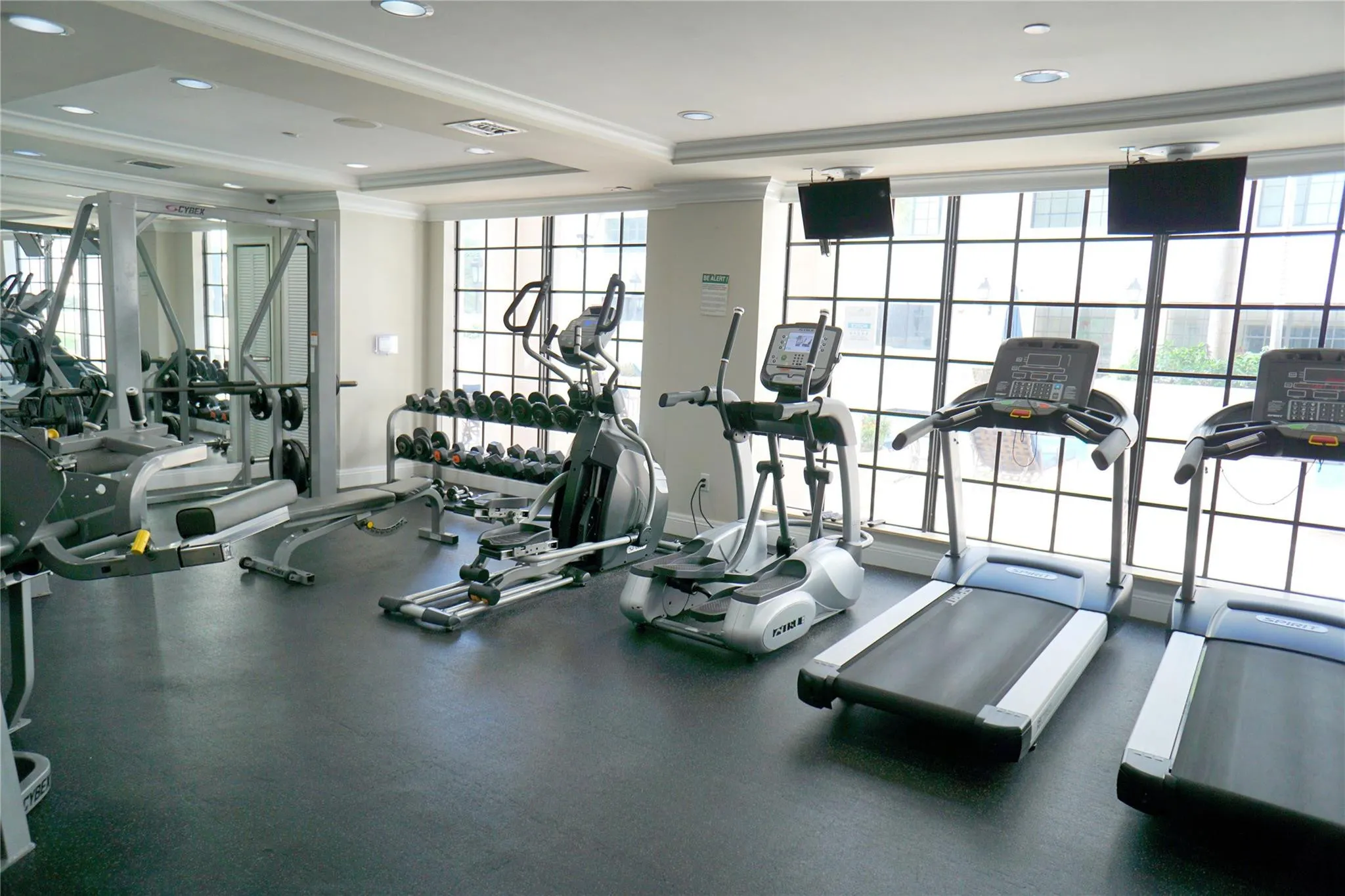 233 S FEDERAL Highway #401