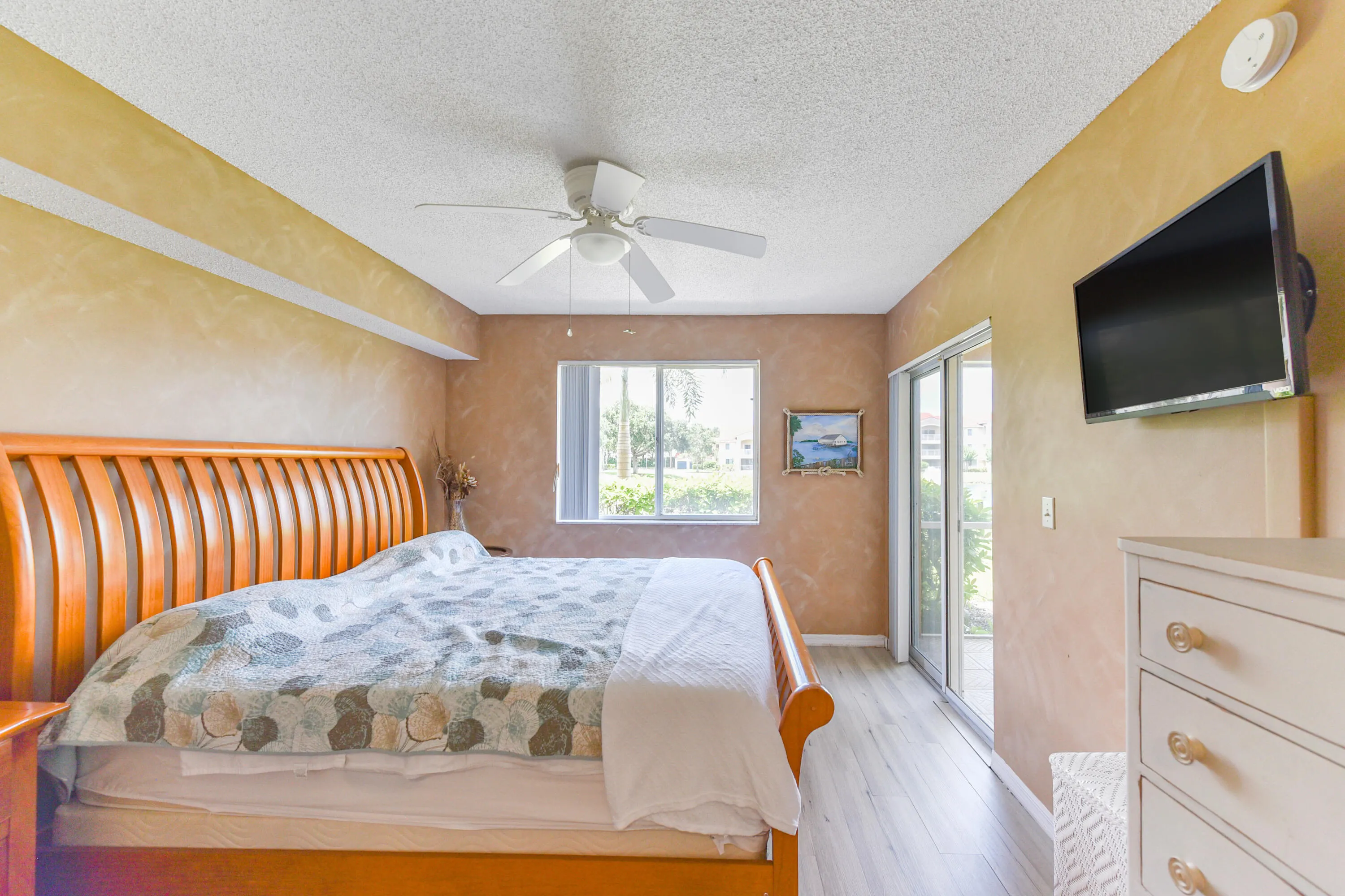 1590 S 42nd Circle