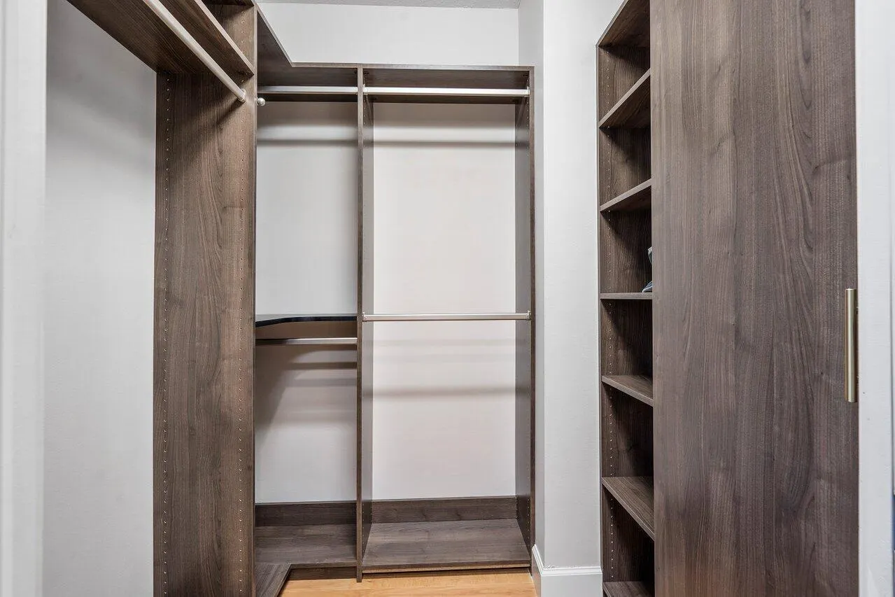 200 NE 2nd Avenue #209