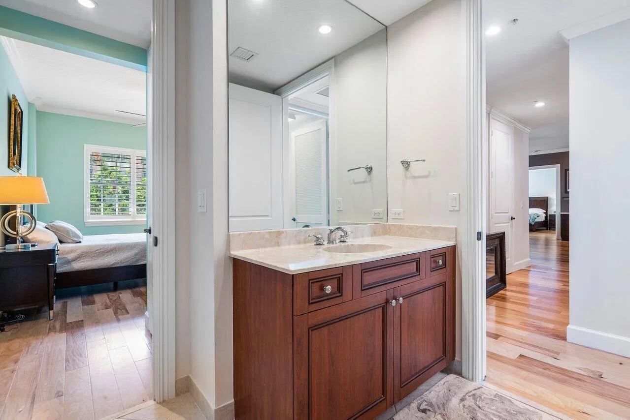 200 NE 2nd Avenue #209