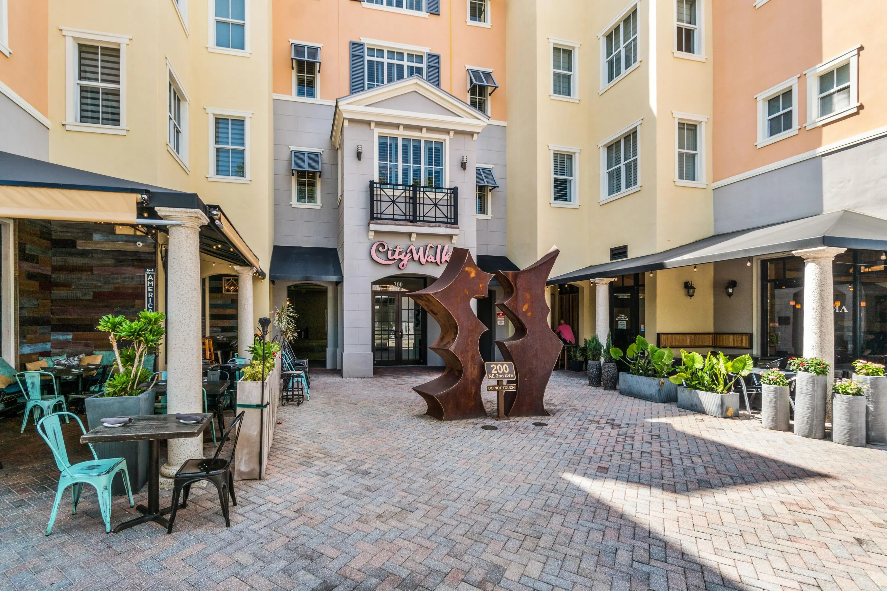200 NE 2nd Avenue #209