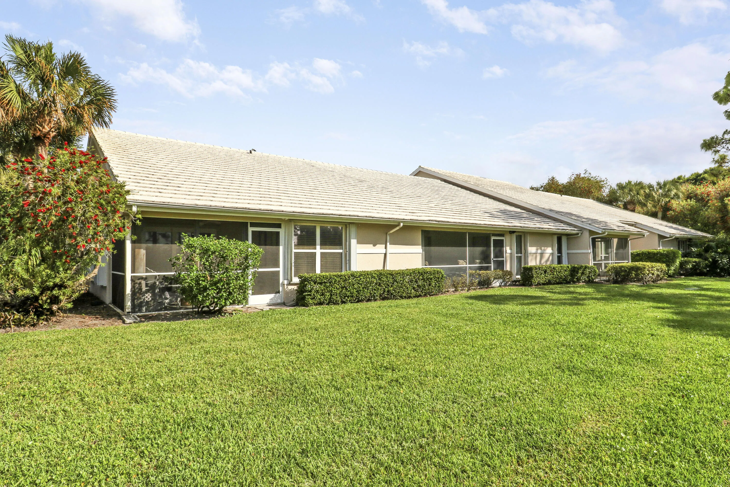 2426 SW FOXPOINT Trail
