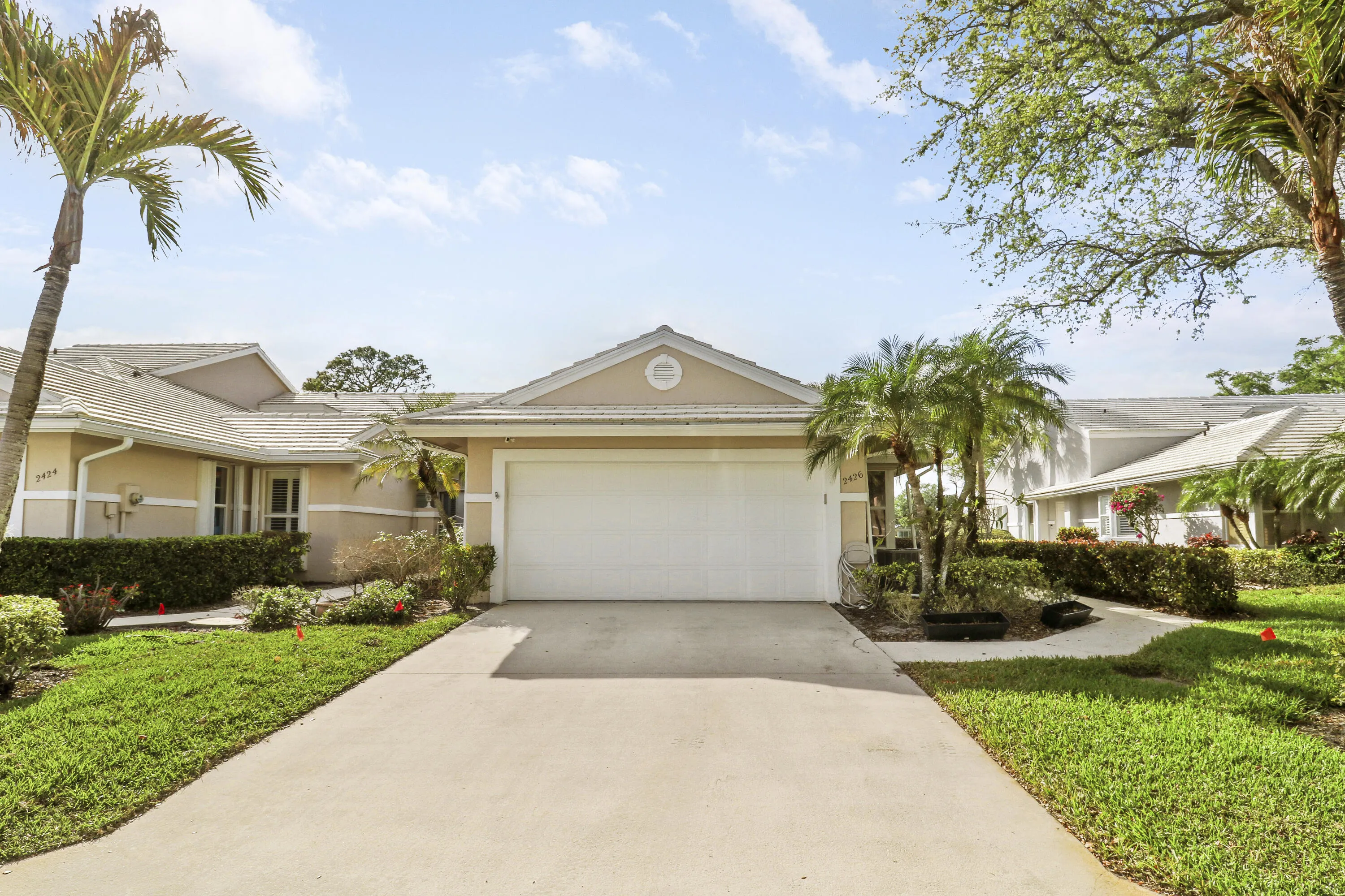 2426 SW FOXPOINT Trail