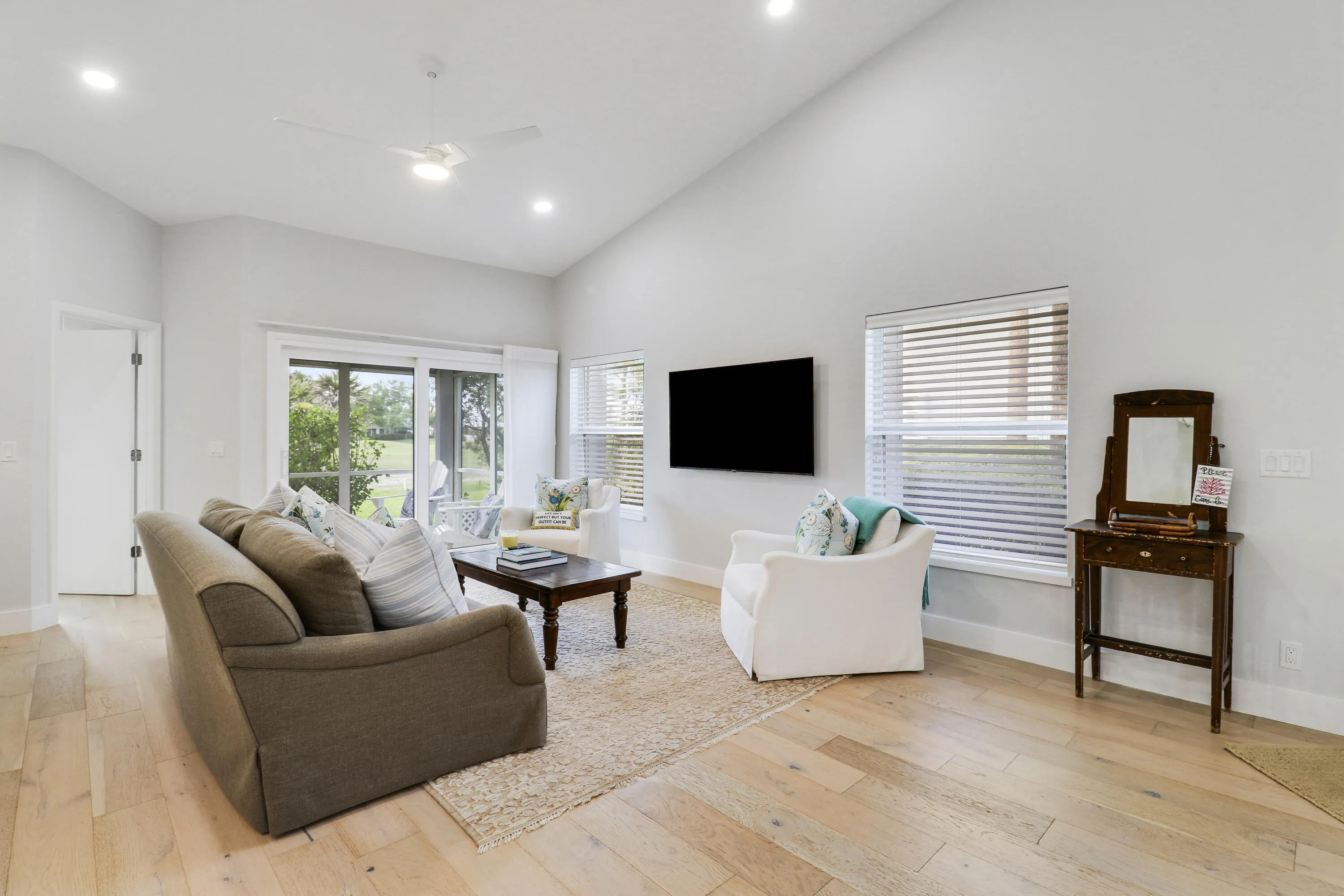 2426 SW FOXPOINT Trail
