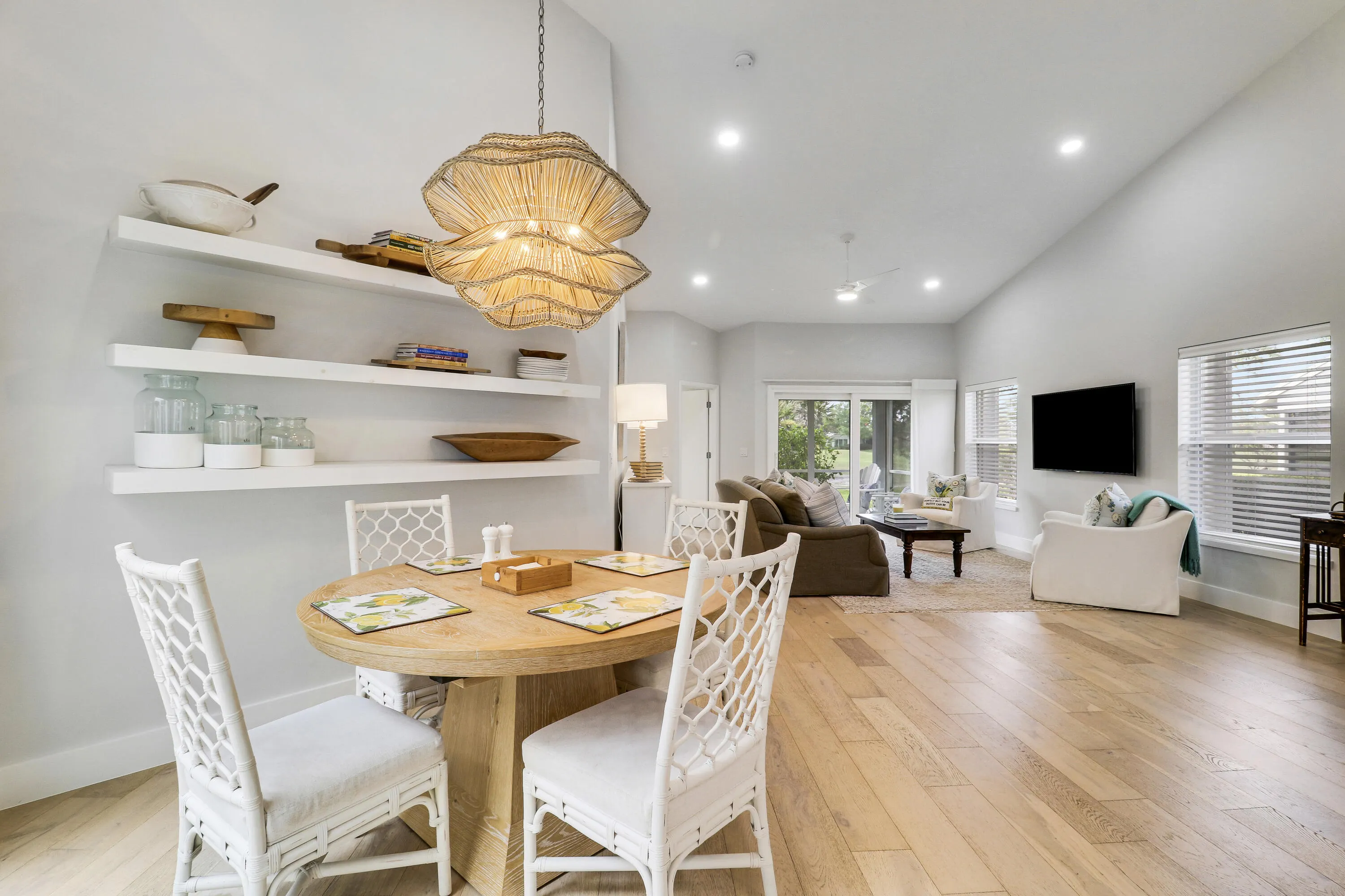 2426 SW FOXPOINT Trail