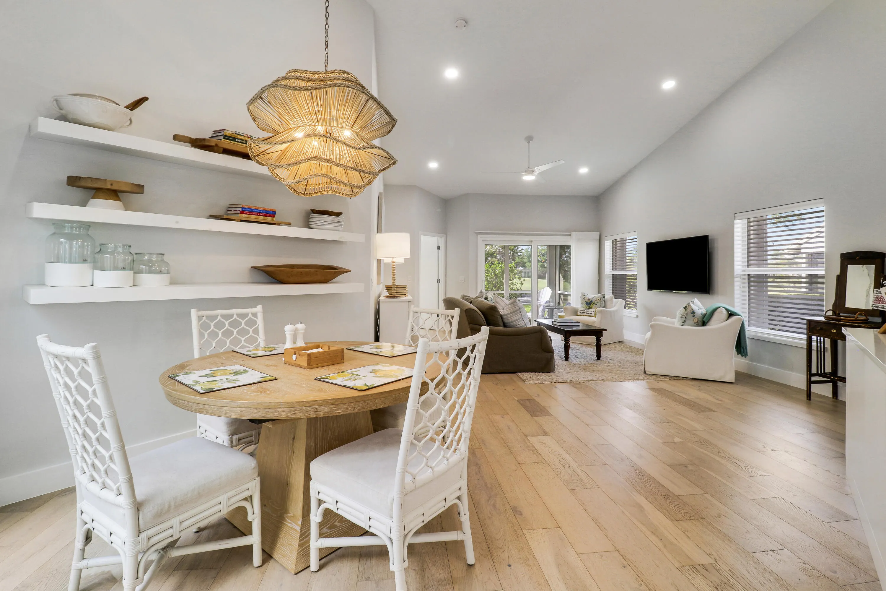 2426 SW FOXPOINT Trail