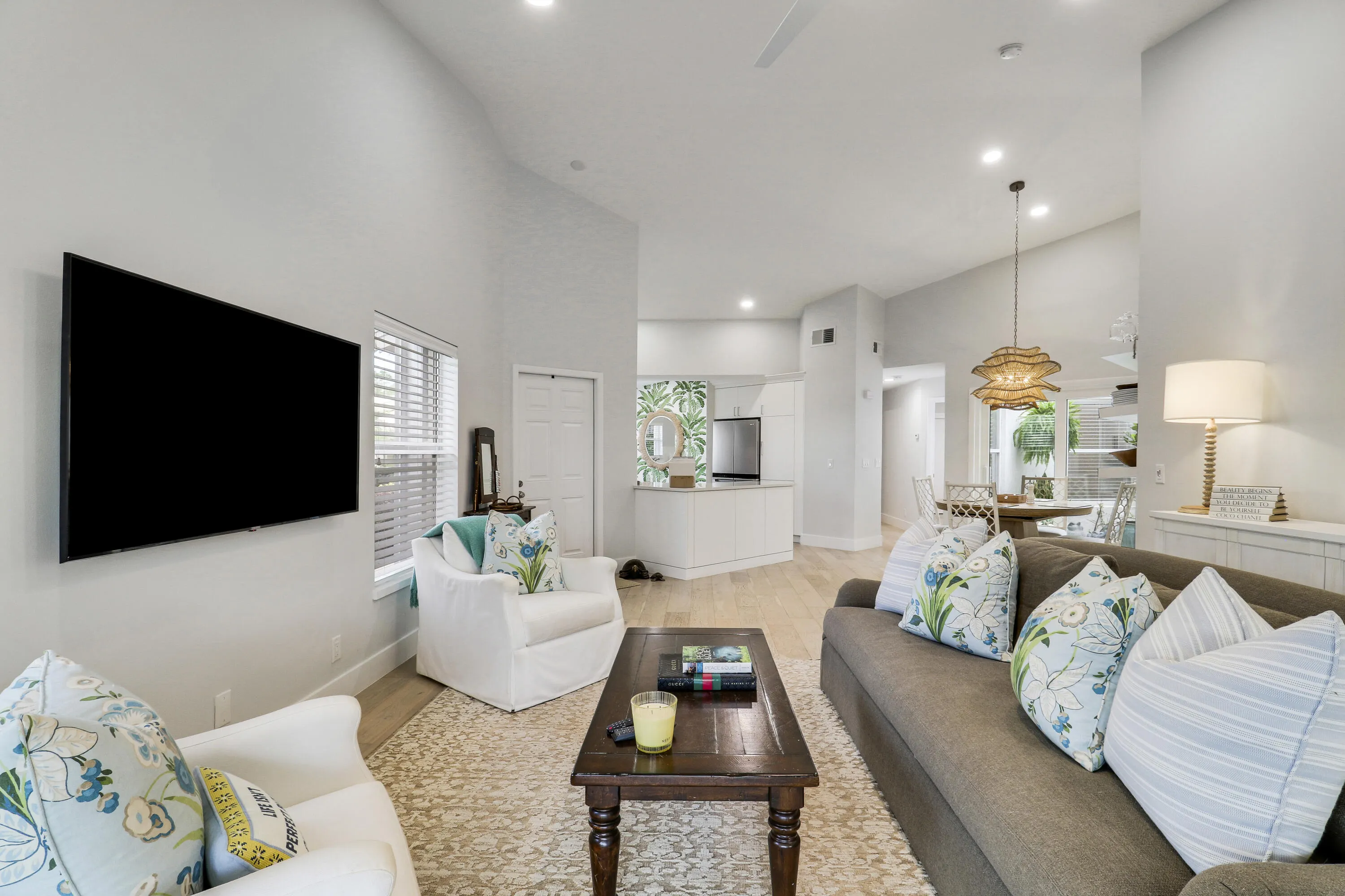 2426 SW FOXPOINT Trail