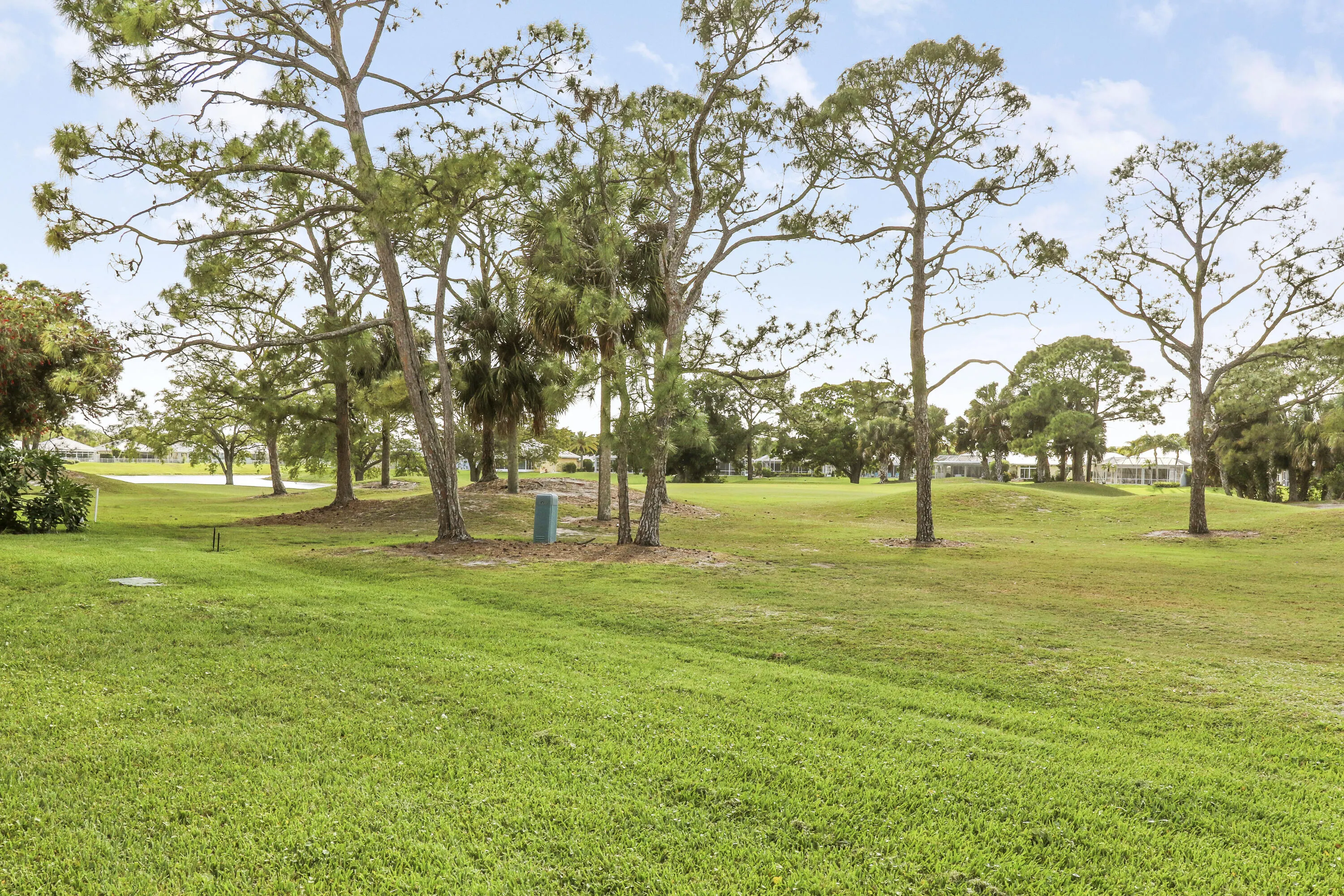 2426 SW FOXPOINT Trail