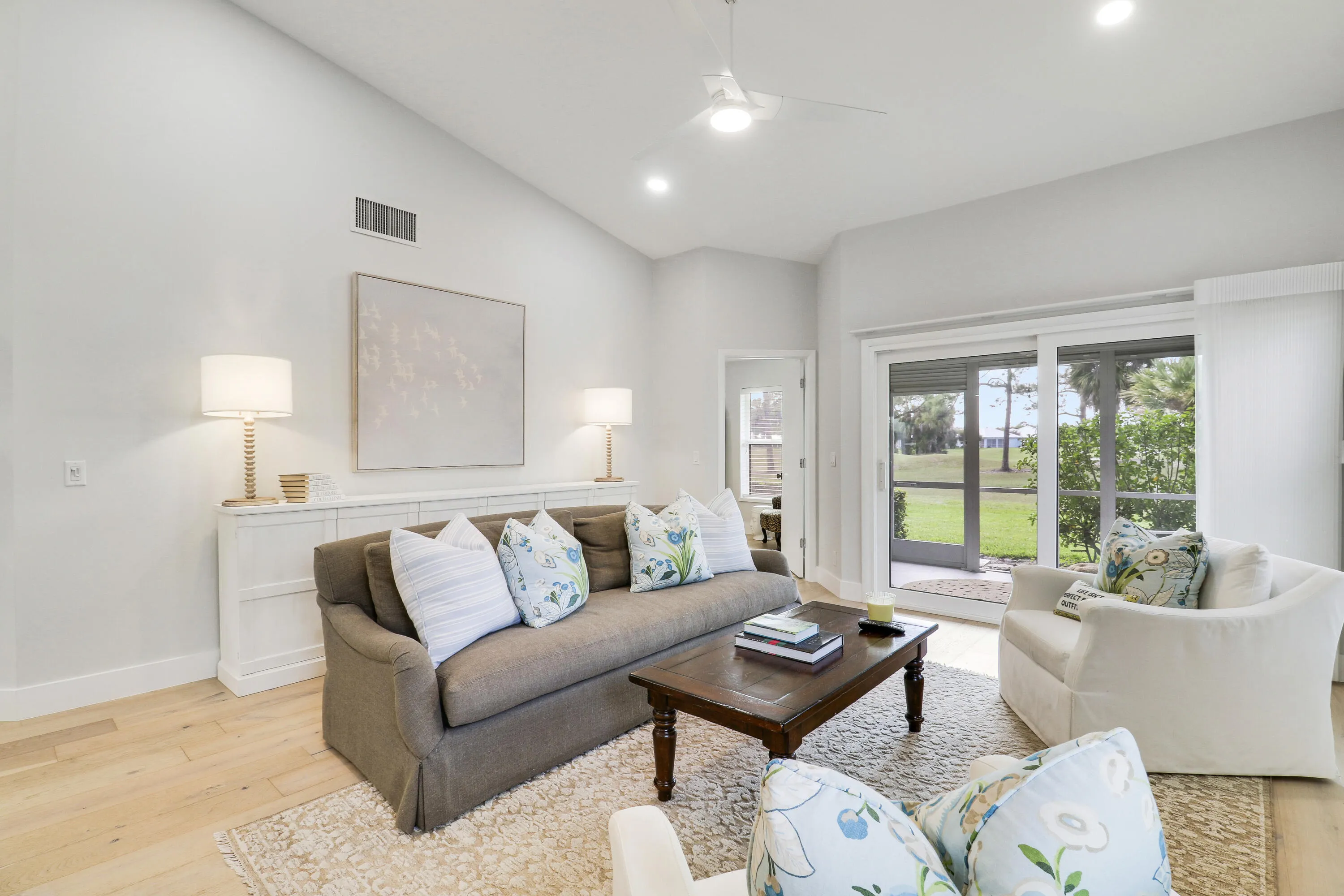 2426 SW FOXPOINT Trail