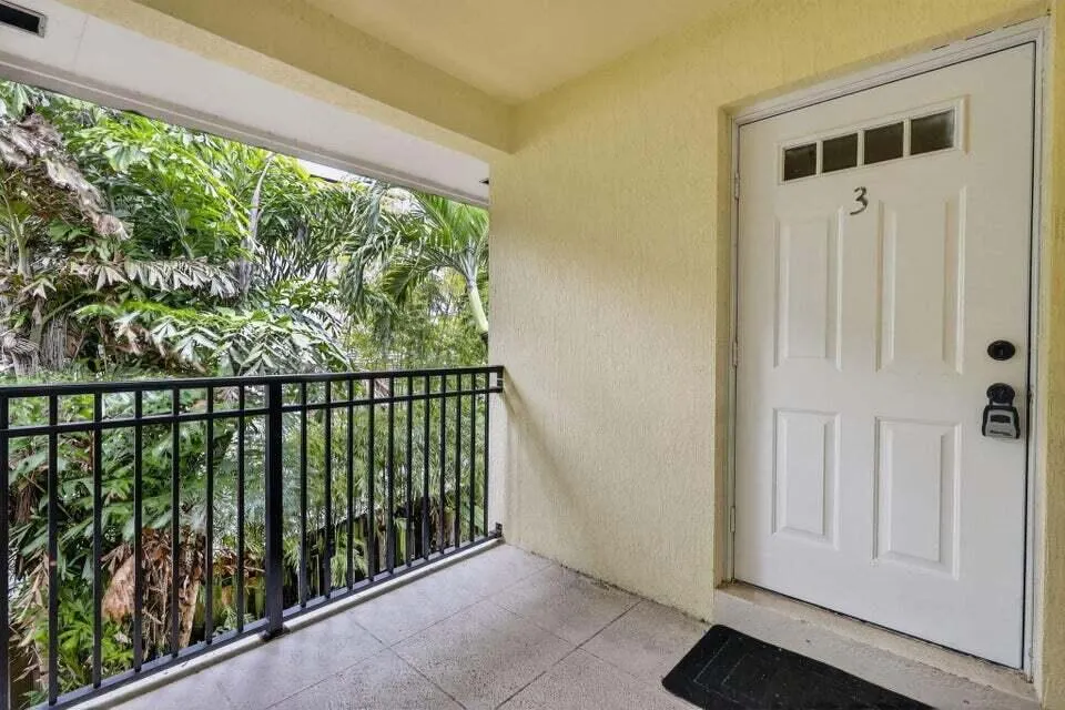 49 SE 7TH Avenue