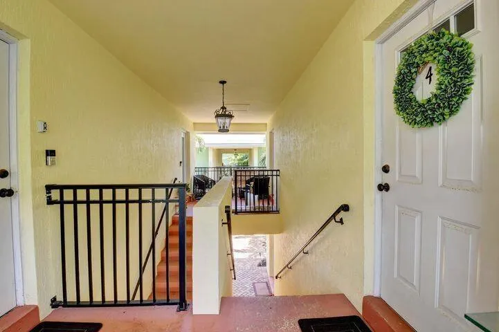 49 SE 7TH Avenue