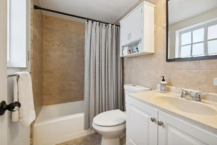 49 SE 7TH Avenue