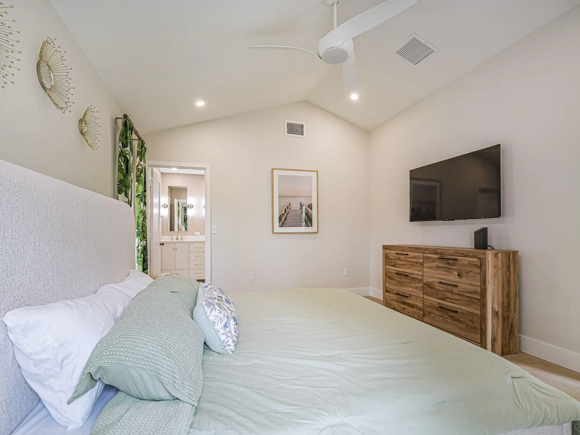 1374 CORAL PARK Lane #803