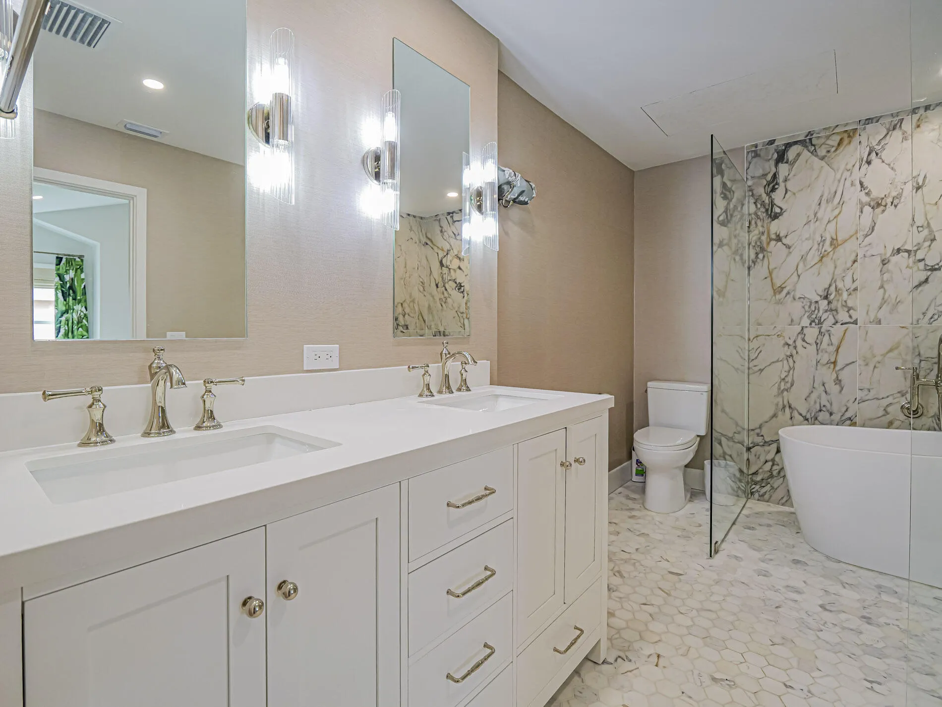 1374 CORAL PARK Lane #803