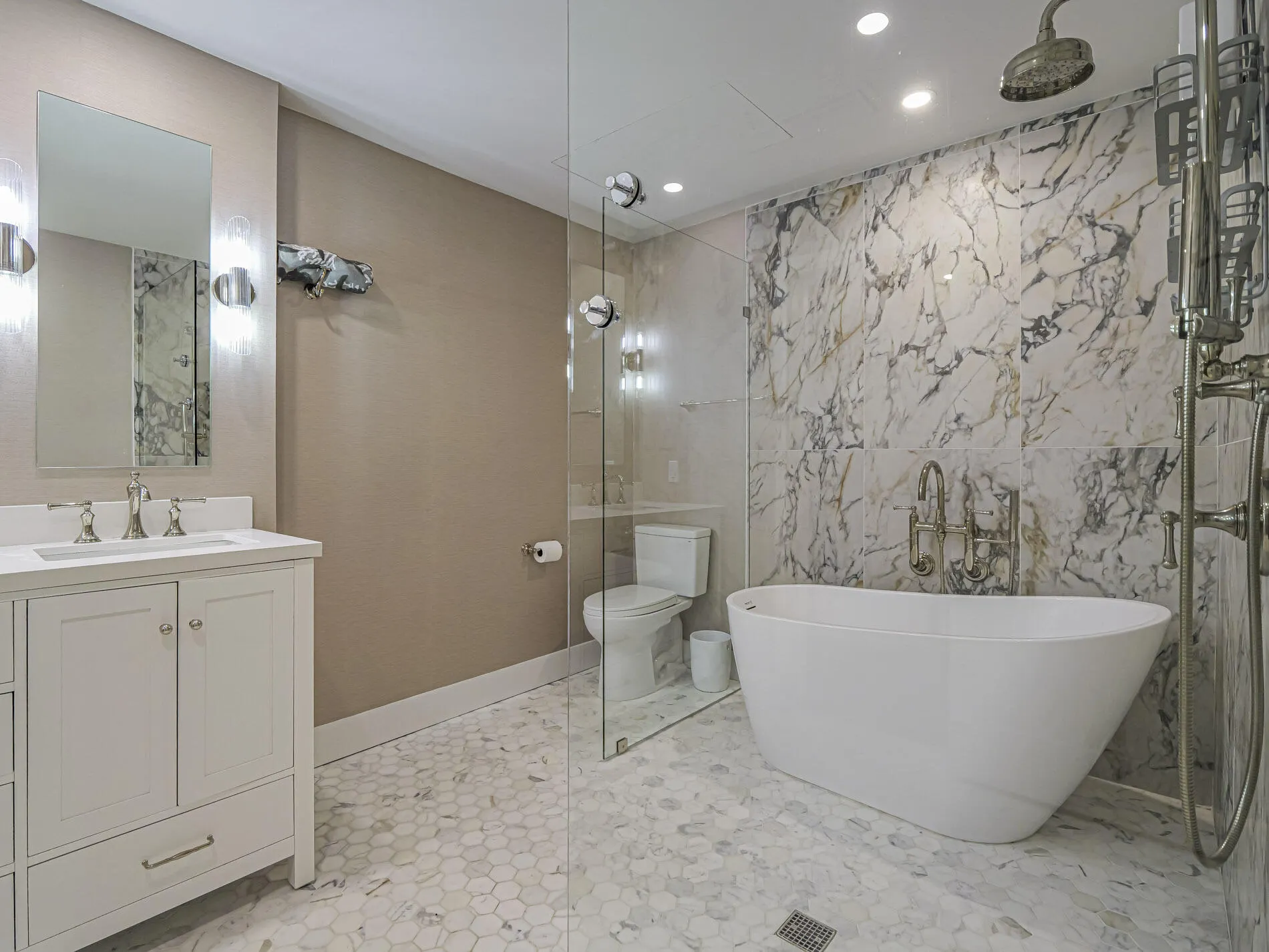 1374 CORAL PARK Lane #803