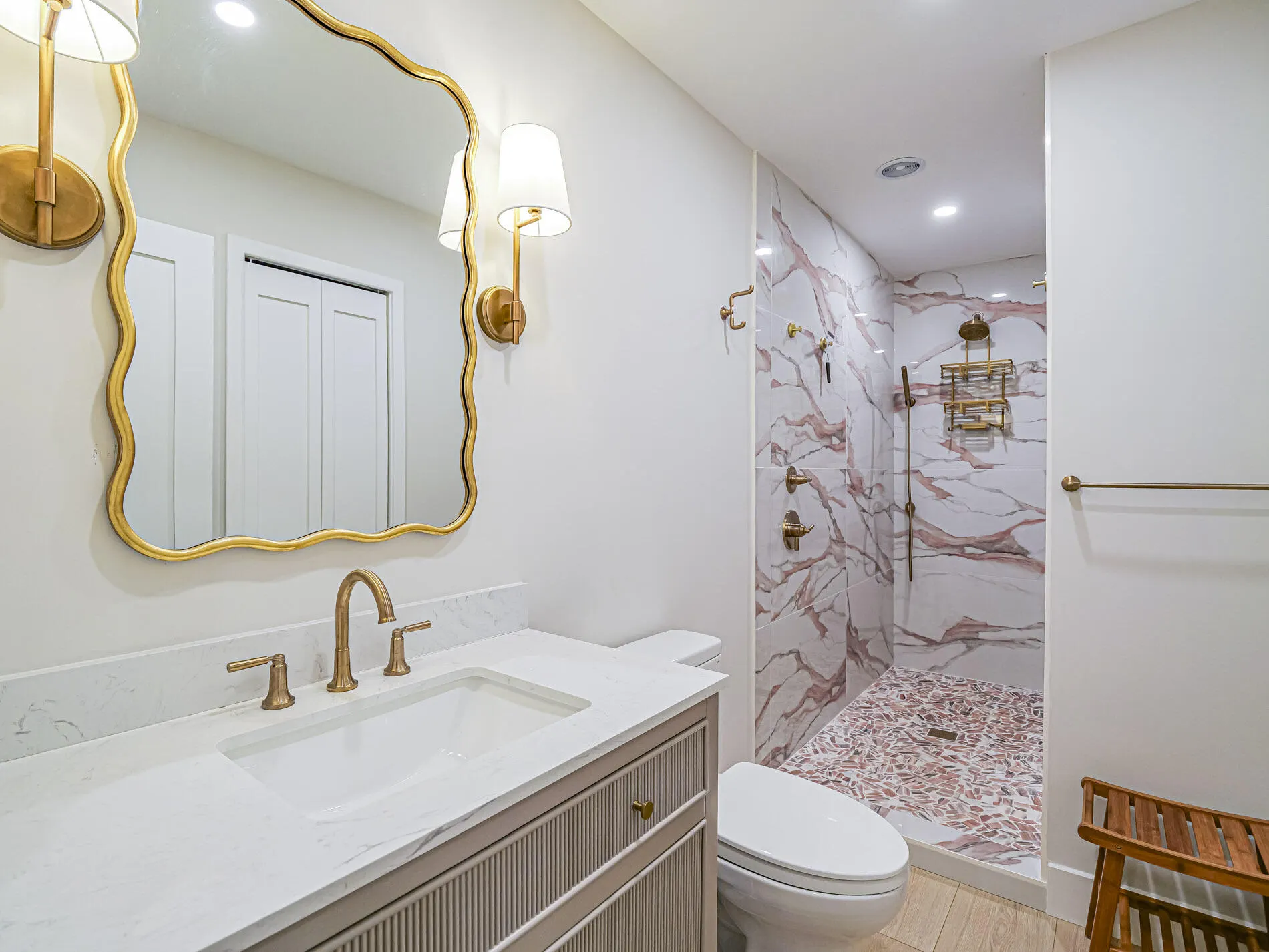 1374 CORAL PARK Lane #803