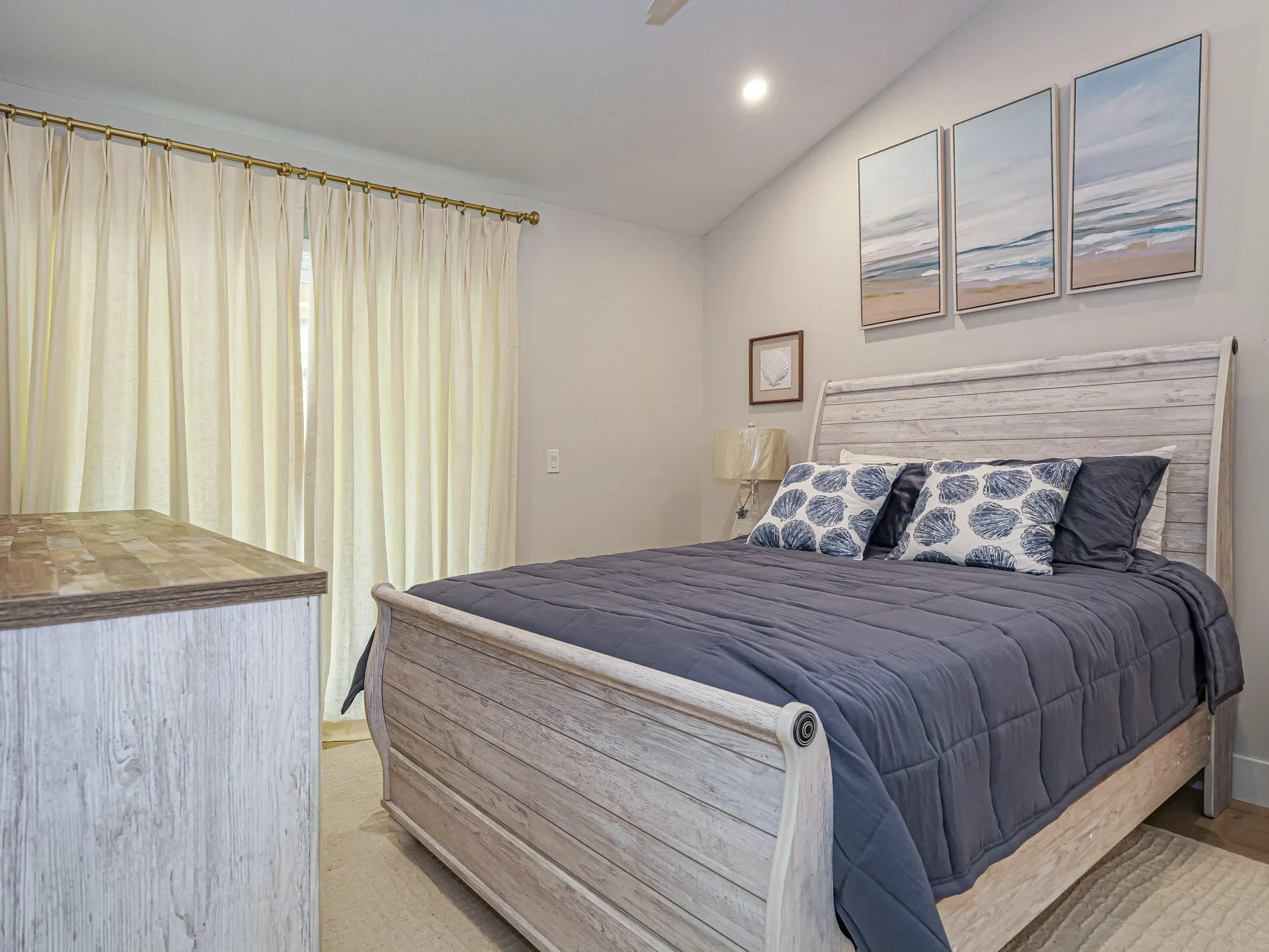 1374 CORAL PARK Lane #803