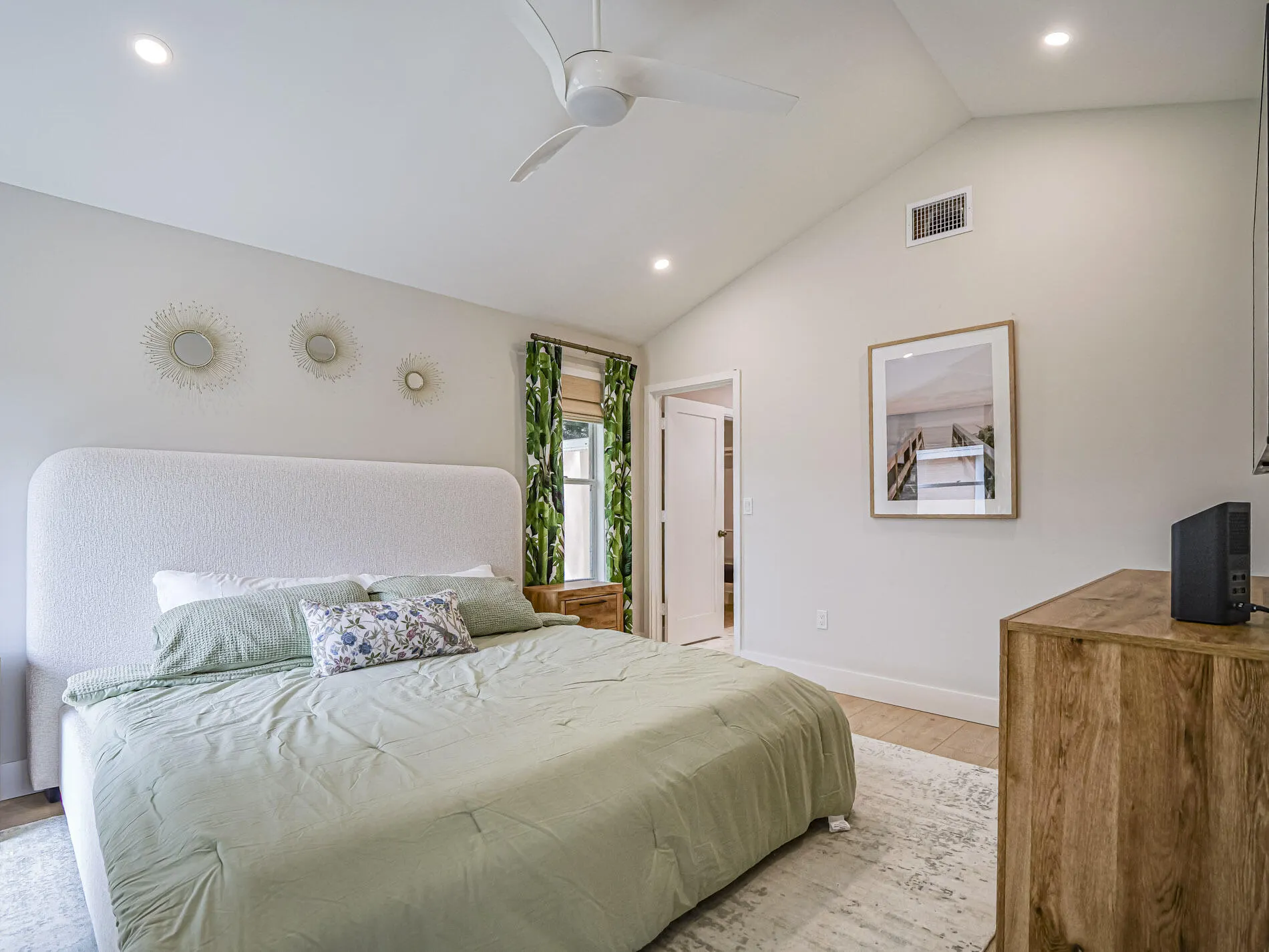 1374 CORAL PARK Lane #803