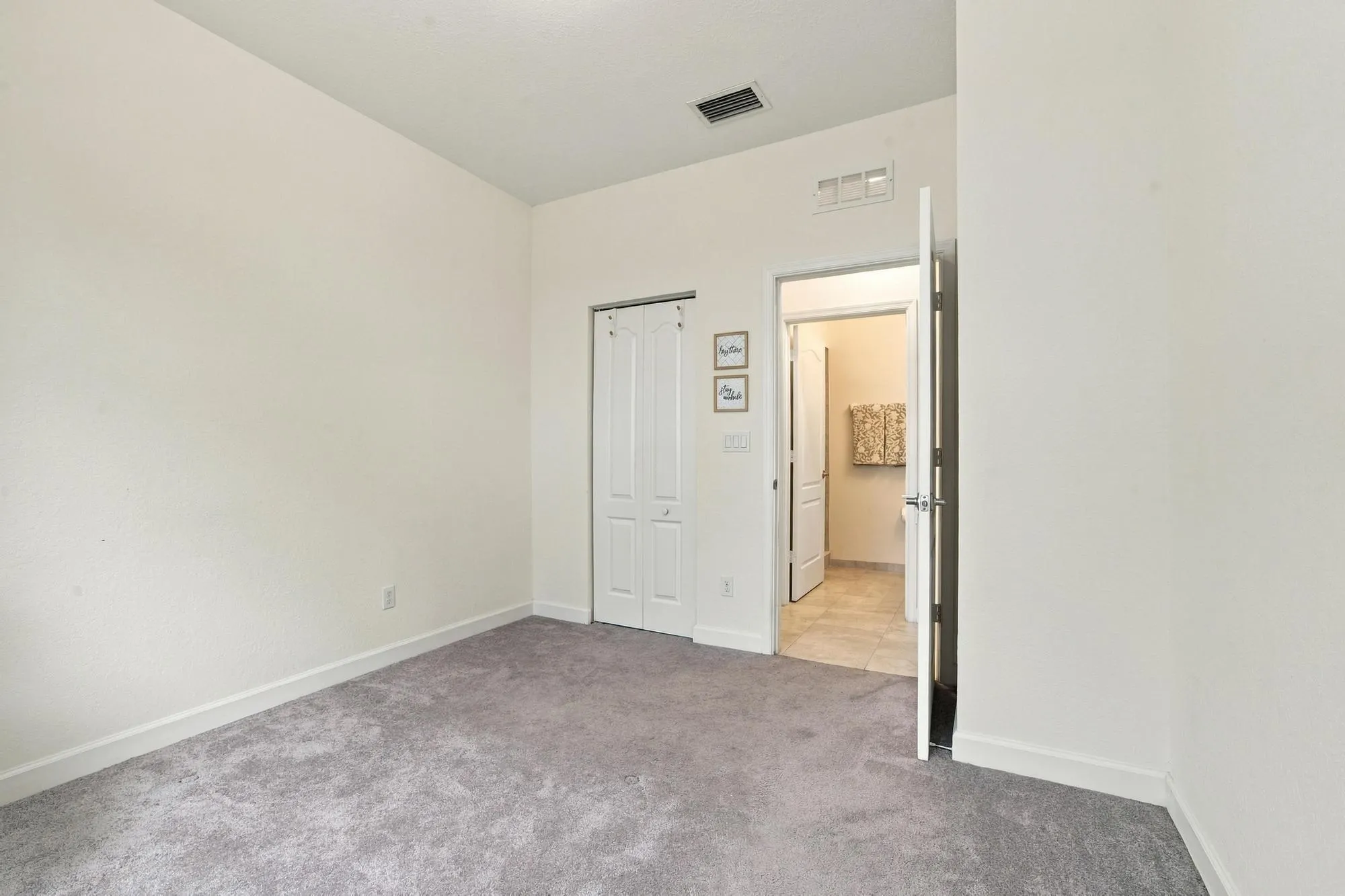9871 E Villa Circle