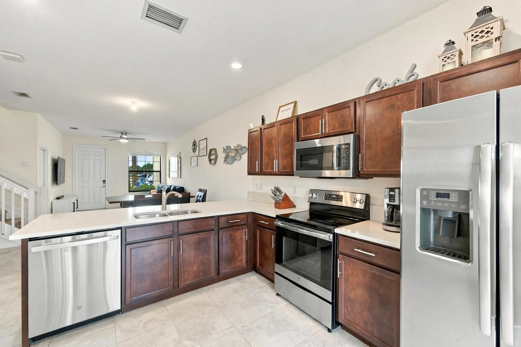 9871 E Villa Circle