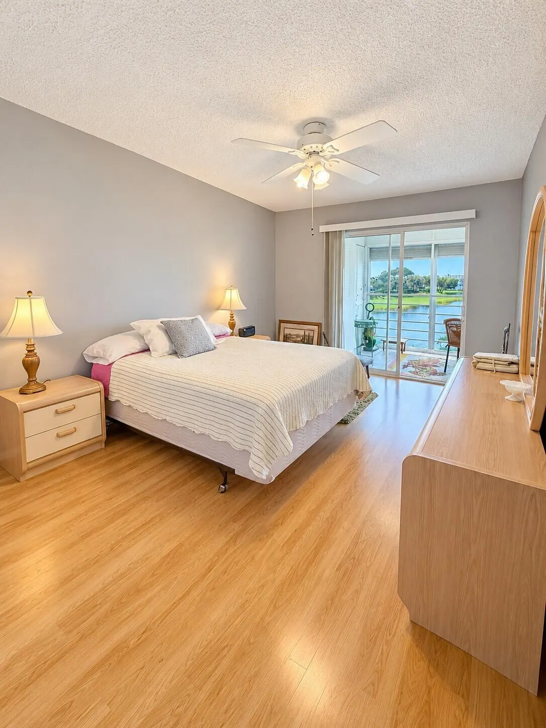 3079 EXETER E