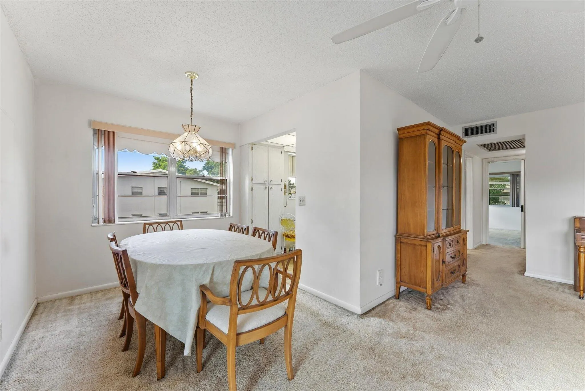 256 MARKHAM L