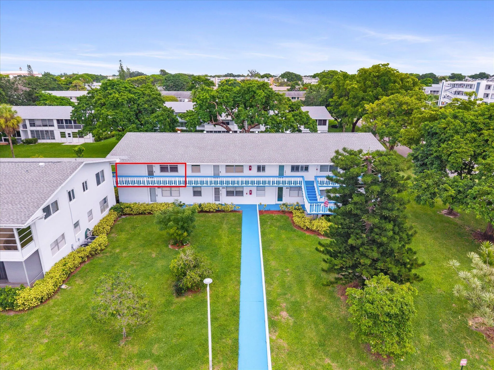 256 MARKHAM L