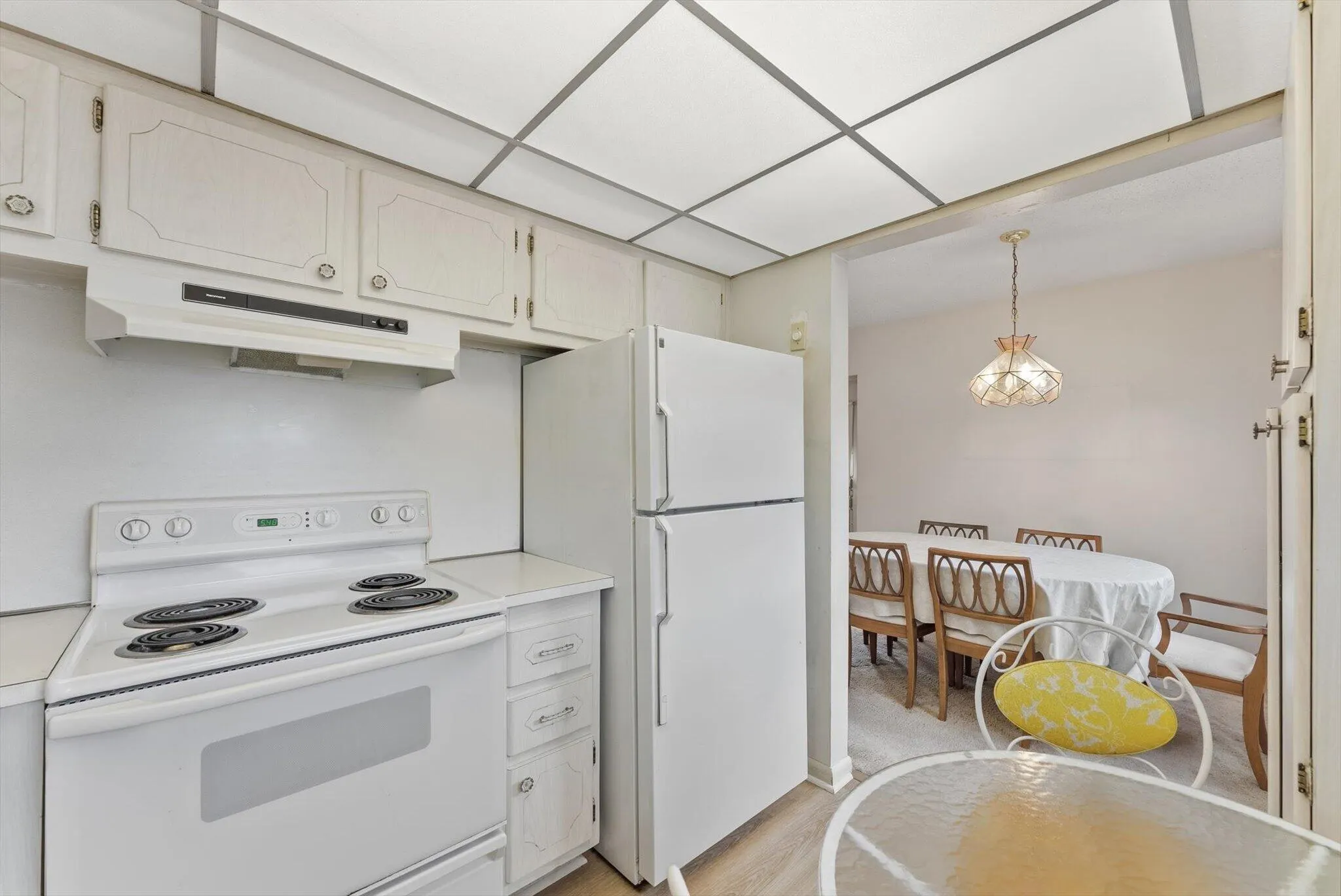 256 MARKHAM L