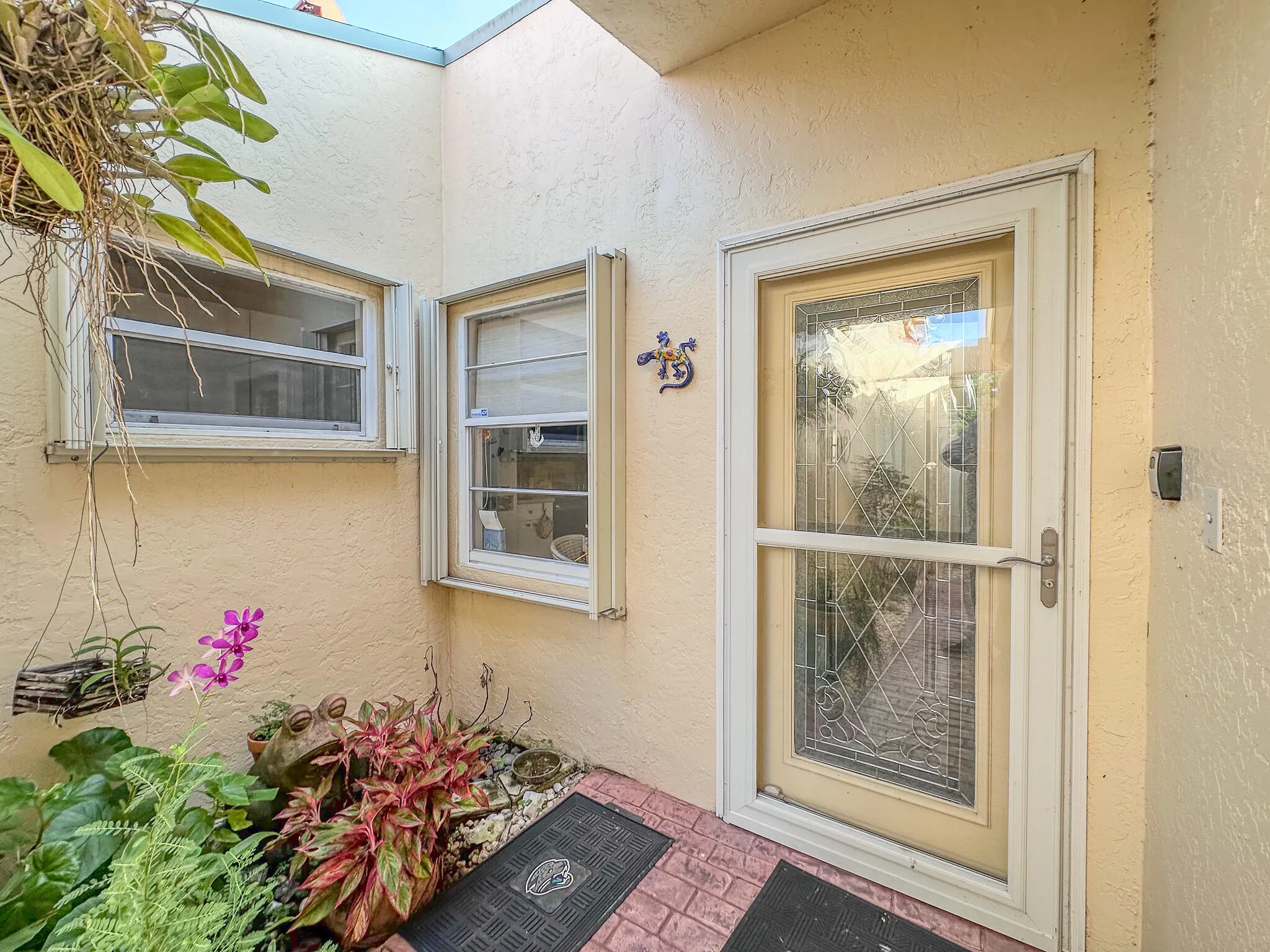 3679 SW WHISPERING SOUND Drive