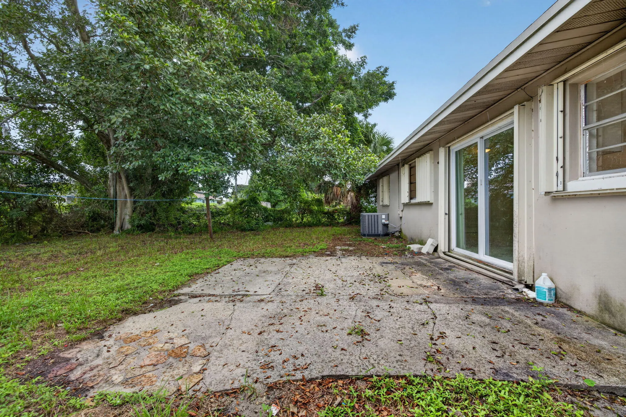 913 SE 10TH Street