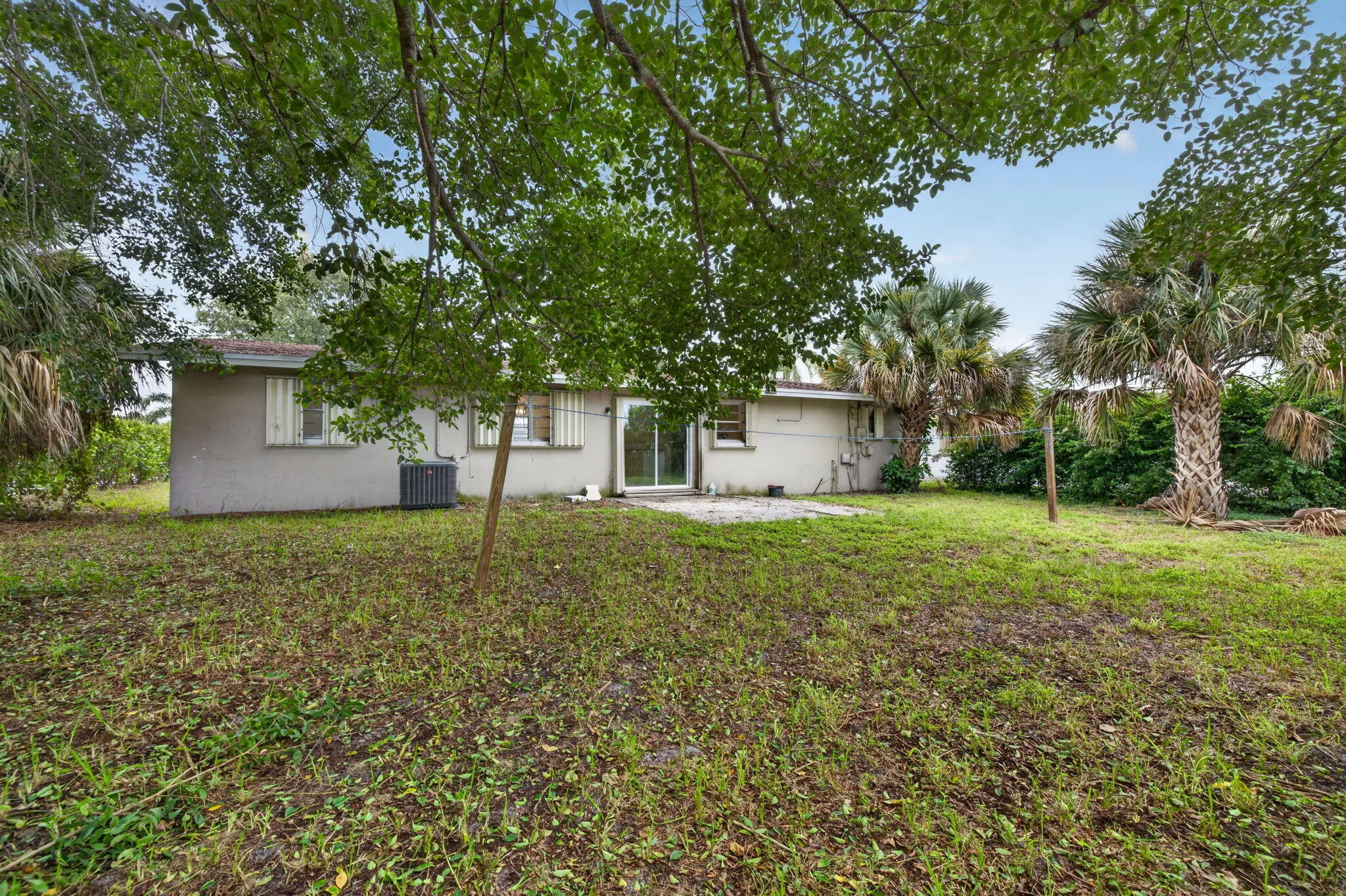 913 SE 10TH Street