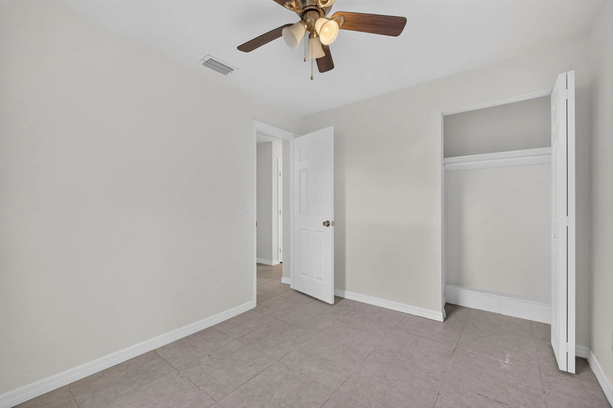 913 SE 10TH Street