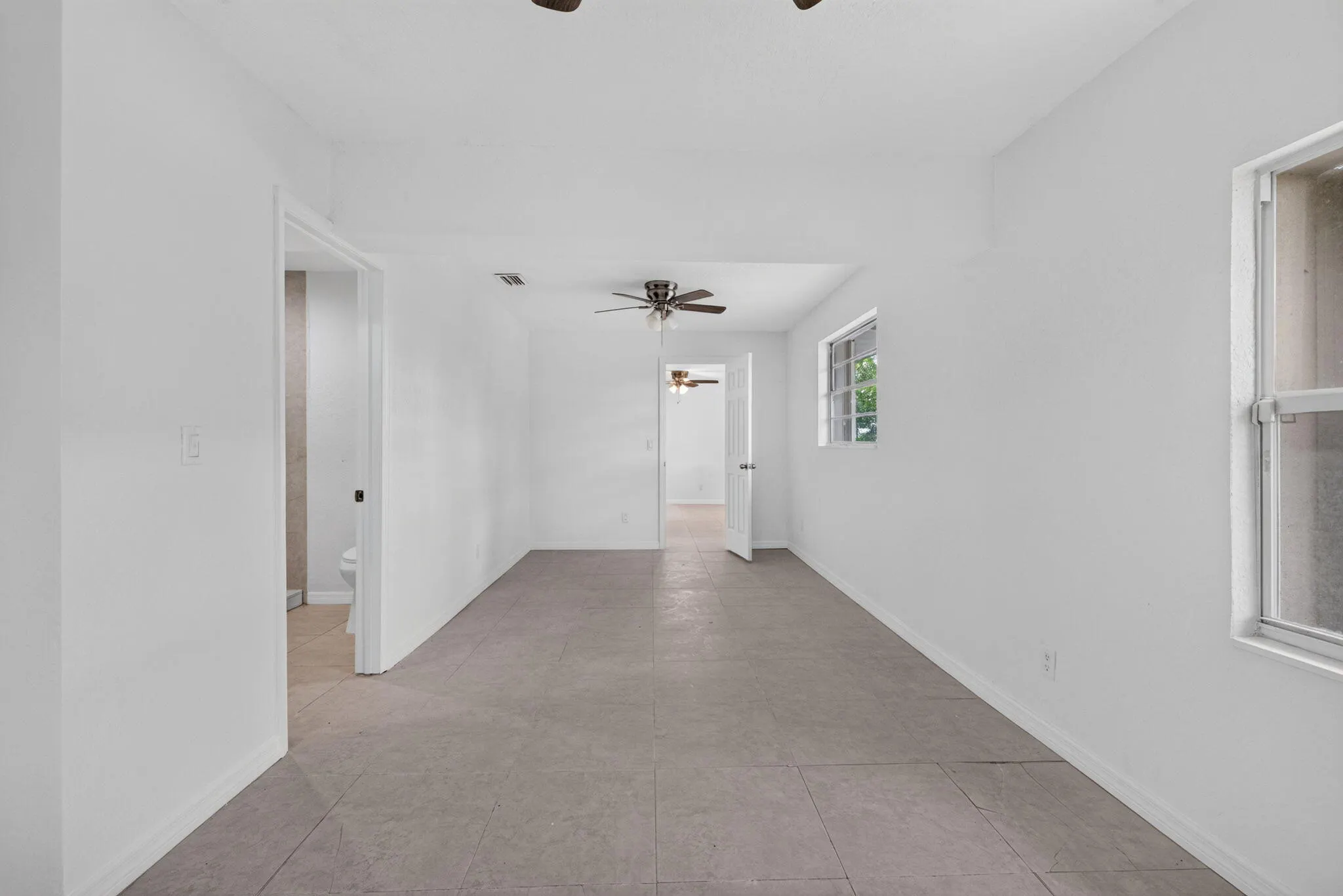 913 SE 10TH Street