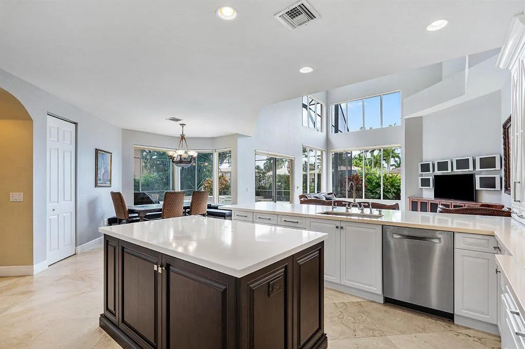9541 NEW WATERFORD Cove