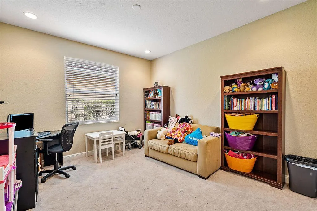 9541 NEW WATERFORD Cove