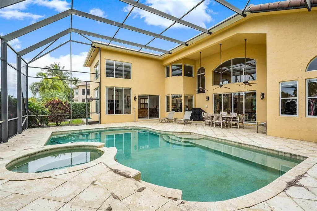 9541 NEW WATERFORD Cove
