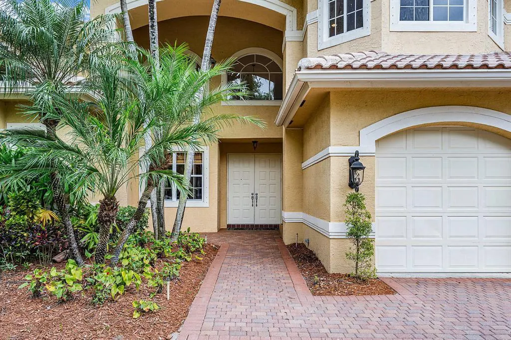 9541 NEW WATERFORD Cove