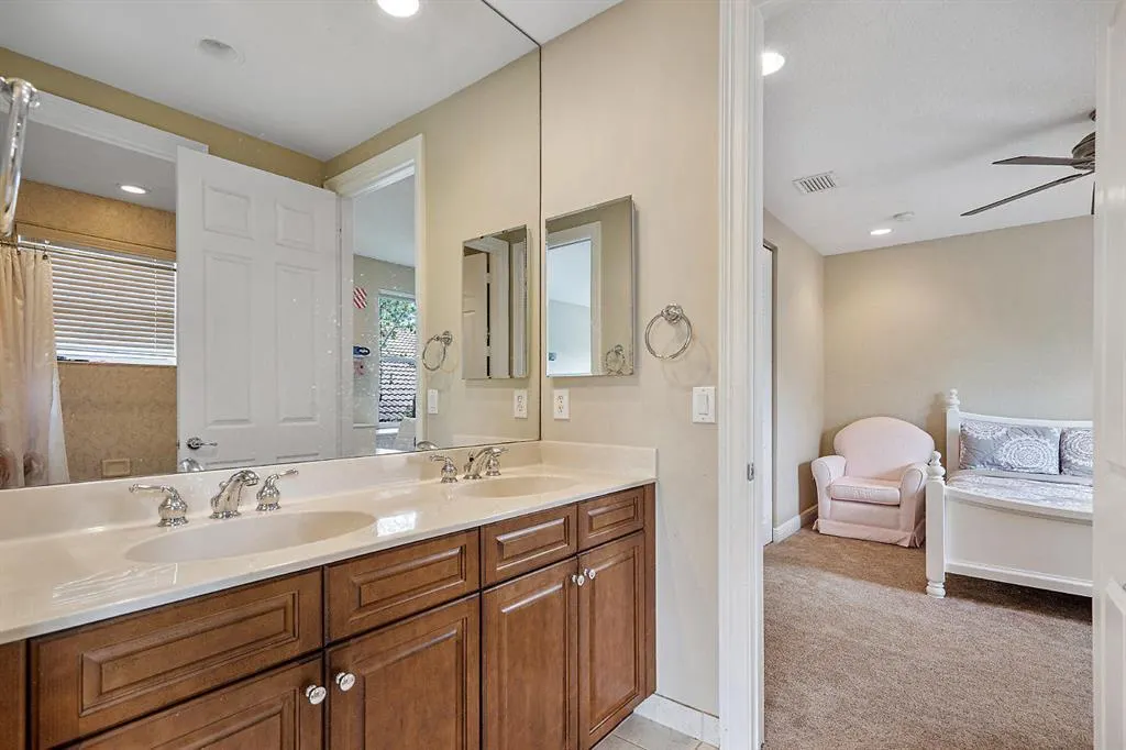 9541 NEW WATERFORD Cove