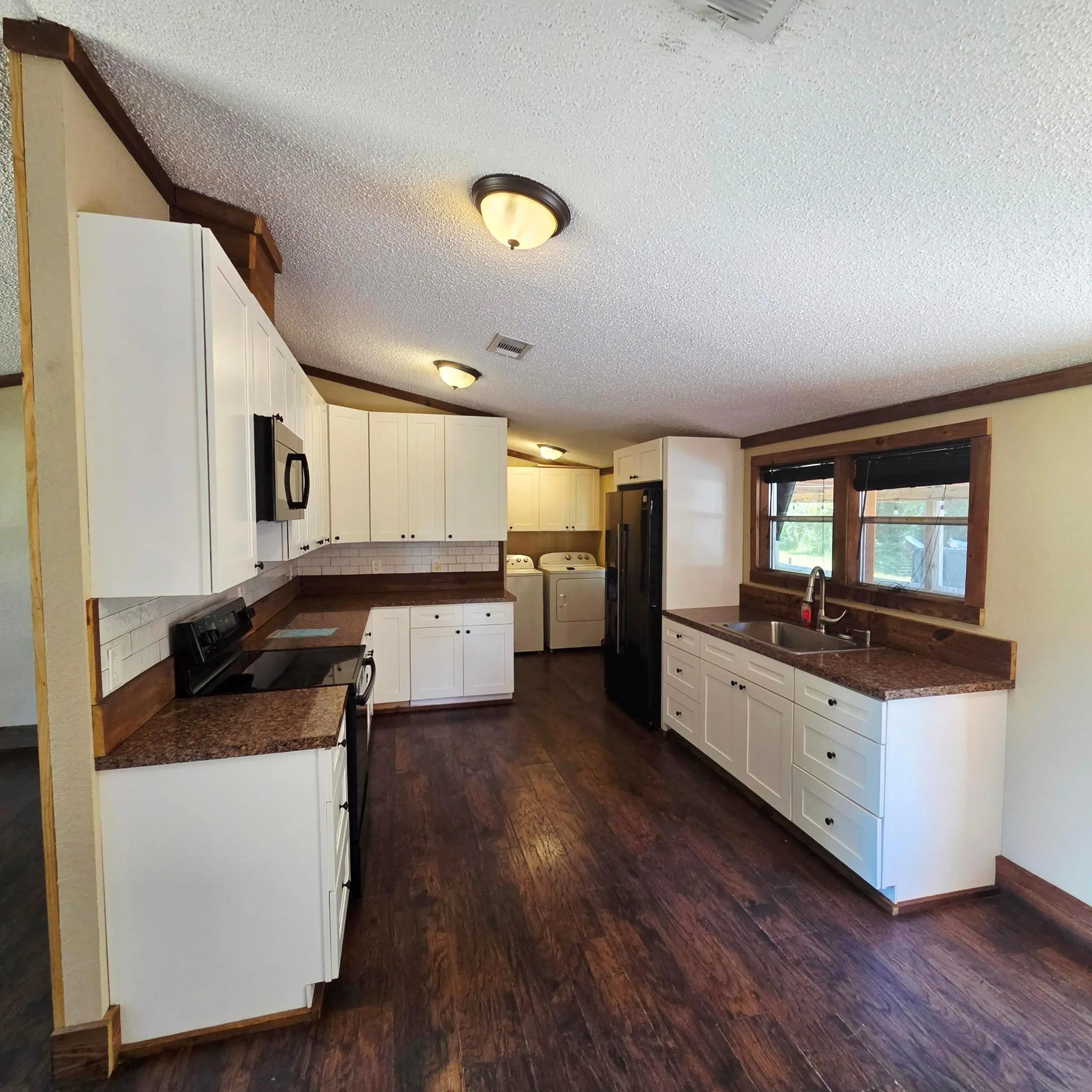 1761 SW 40TH Drive