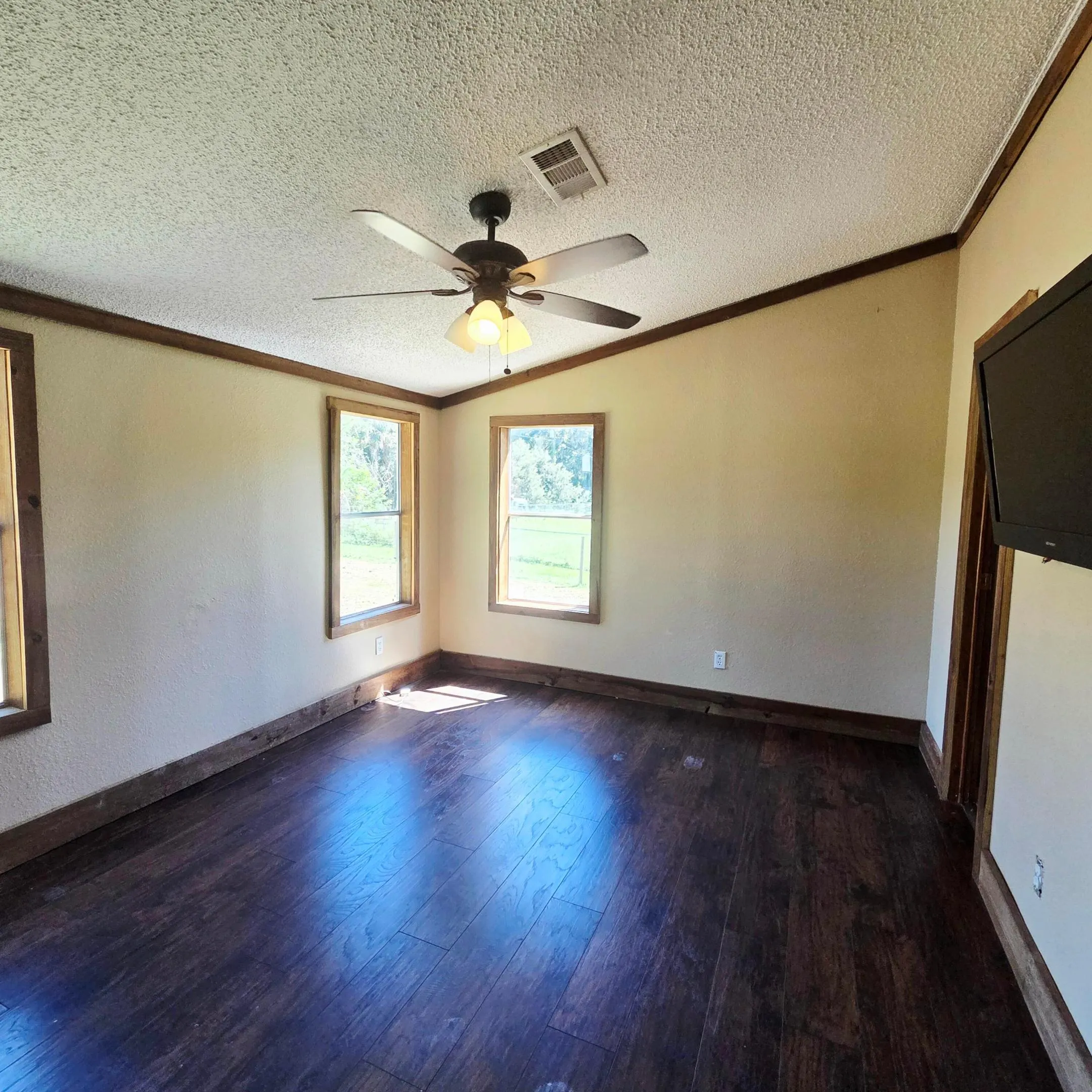 1761 SW 40TH Drive