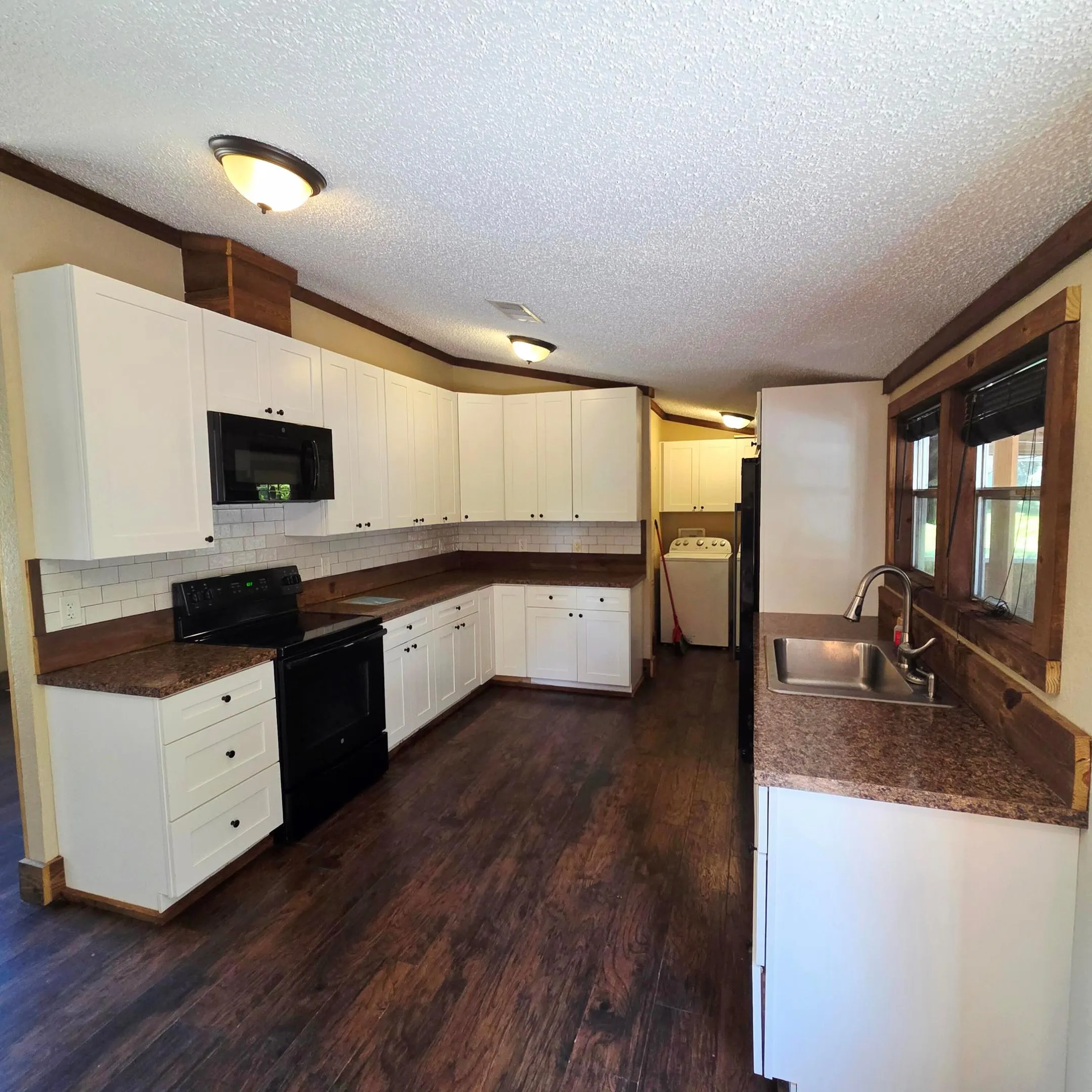 1761 SW 40TH Drive