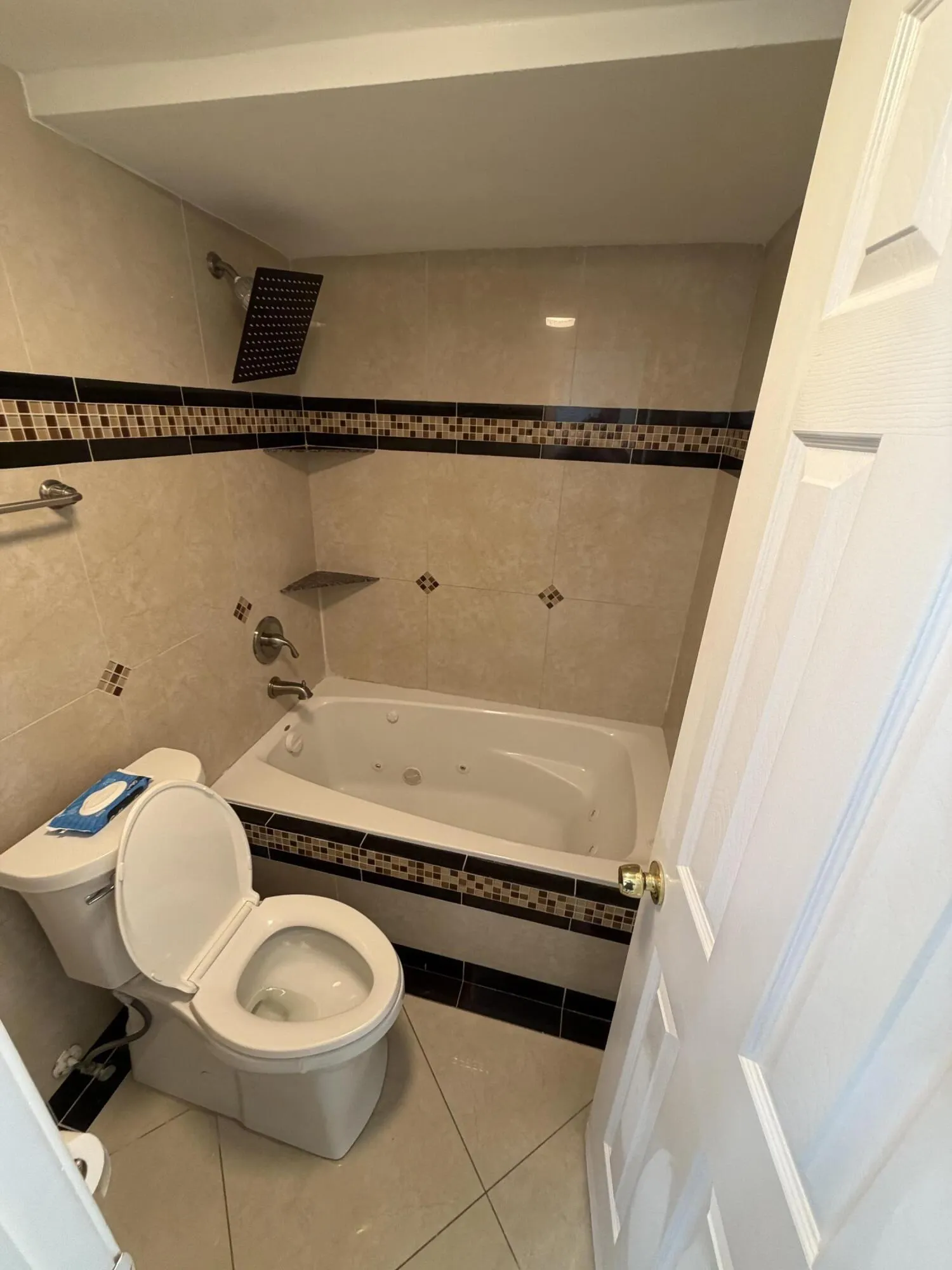 2900 FIORE Way #1050