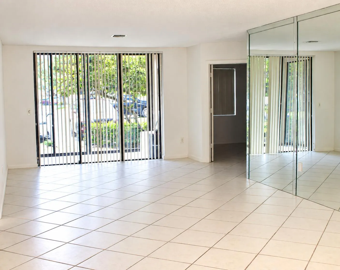 4450 NW 30TH Street #111