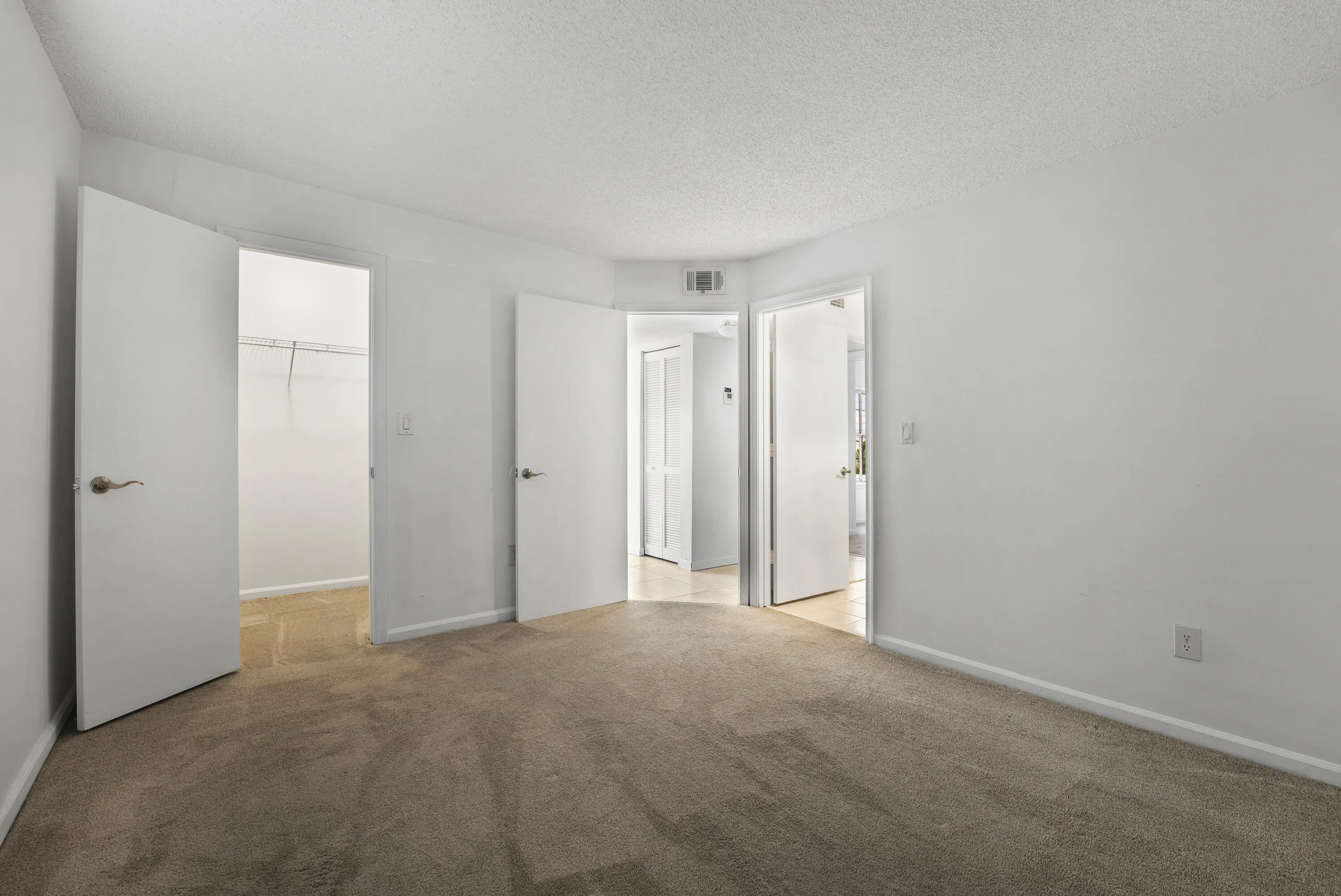 1001 CRYSTAL Way #O