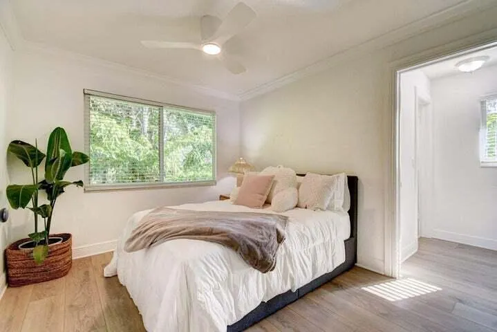 45 SE 7TH Avenue
