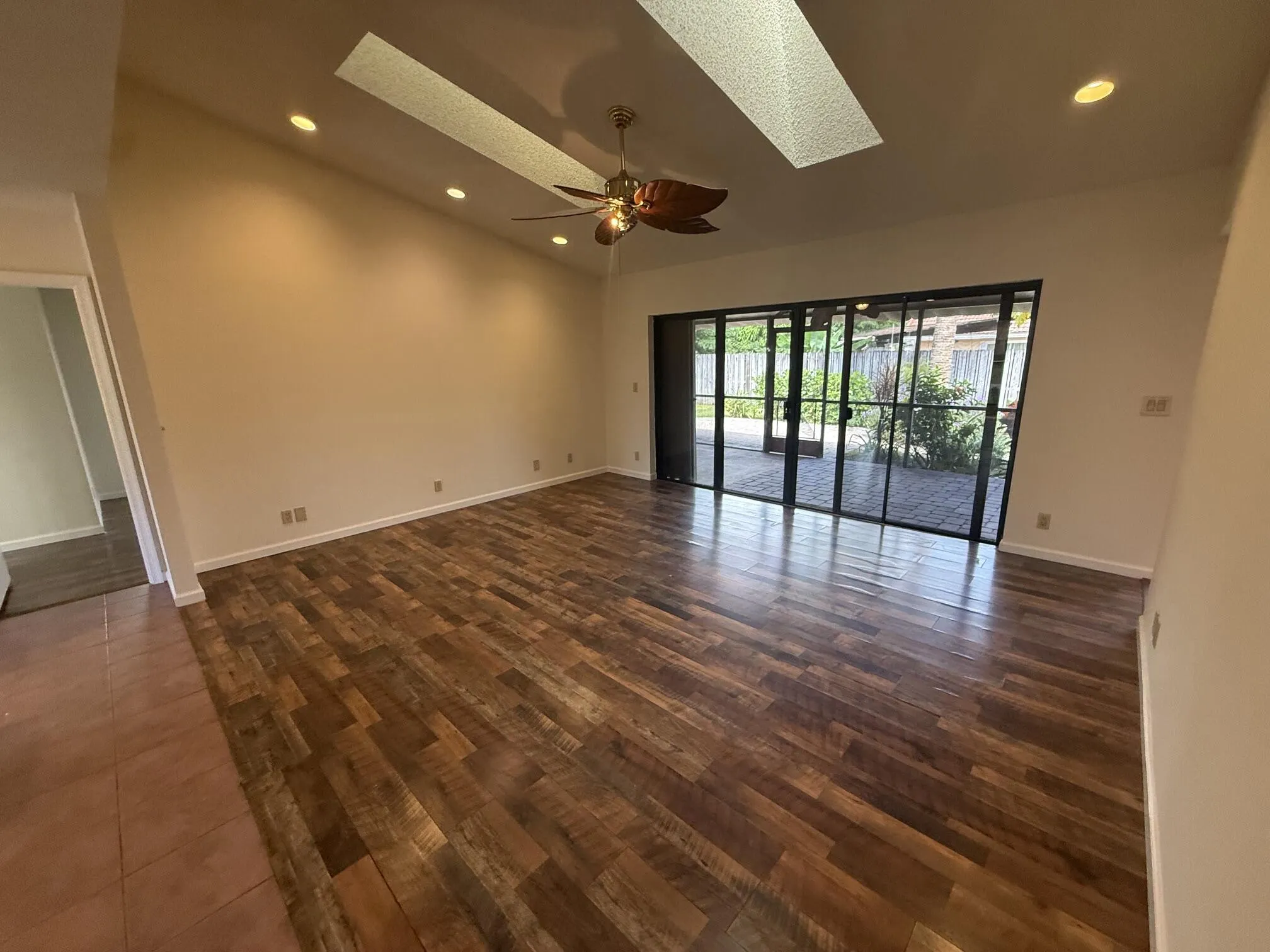 835 IVY Drive