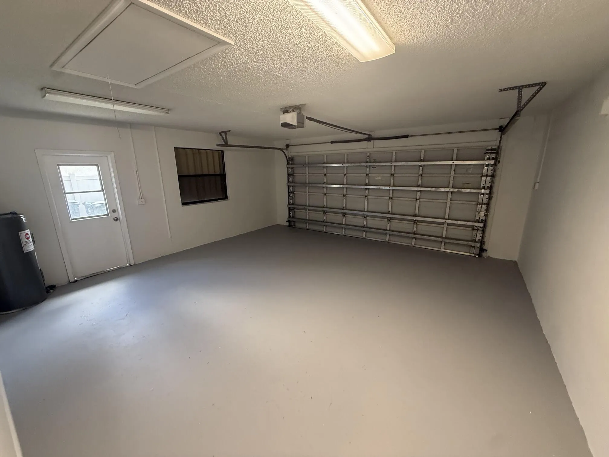 835 IVY Drive